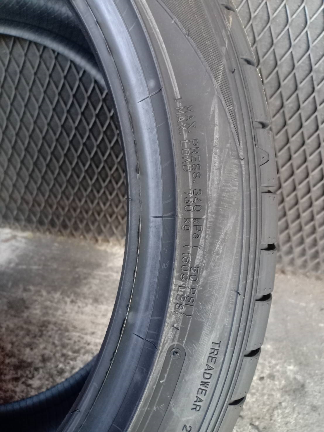 DUNLOP SPMAXX050 PLUS 245/40-18 เส้น 4500 ปกติ 9500