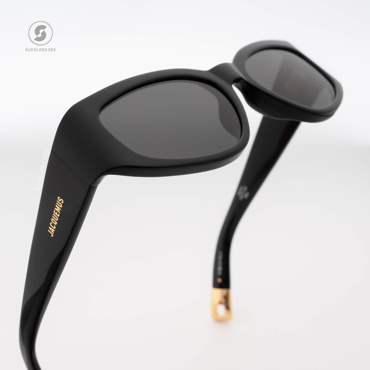 แว่นกันแดด JACQUEMUS THE GALA JAC5 C1