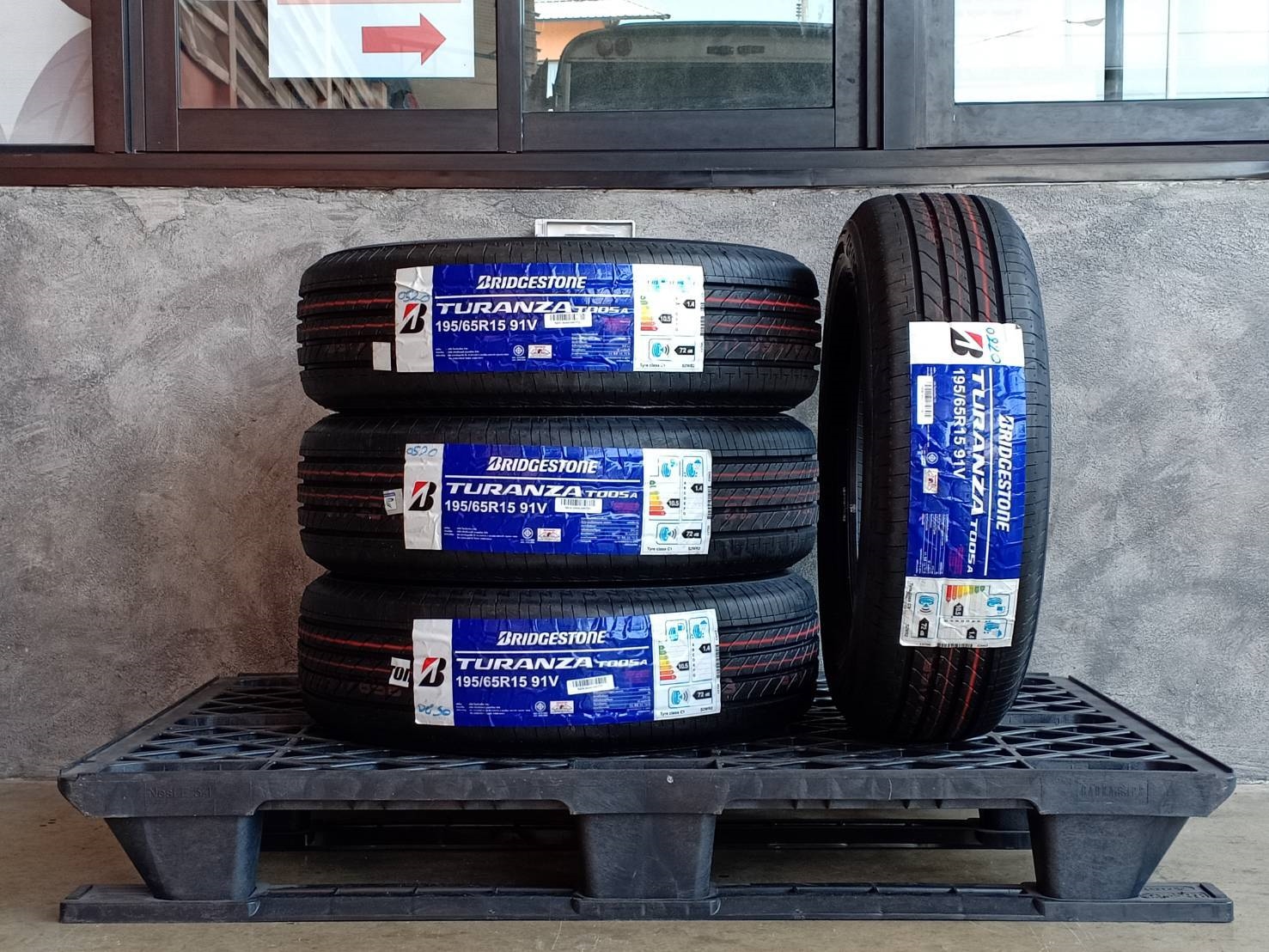 BRIDGESTONE 195/65R15 TURANZA T005A 91V MADE IN THAILAND