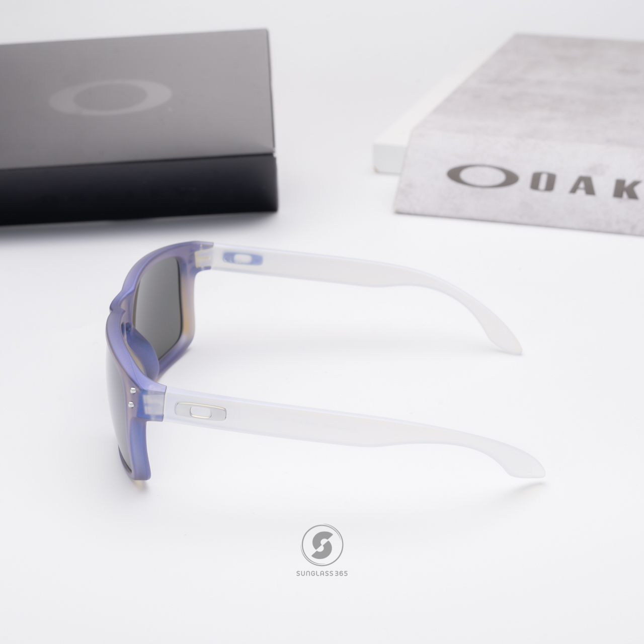 Oakley Holbrook(A) OO9244-67 Dark Matte Stonewash Opaline