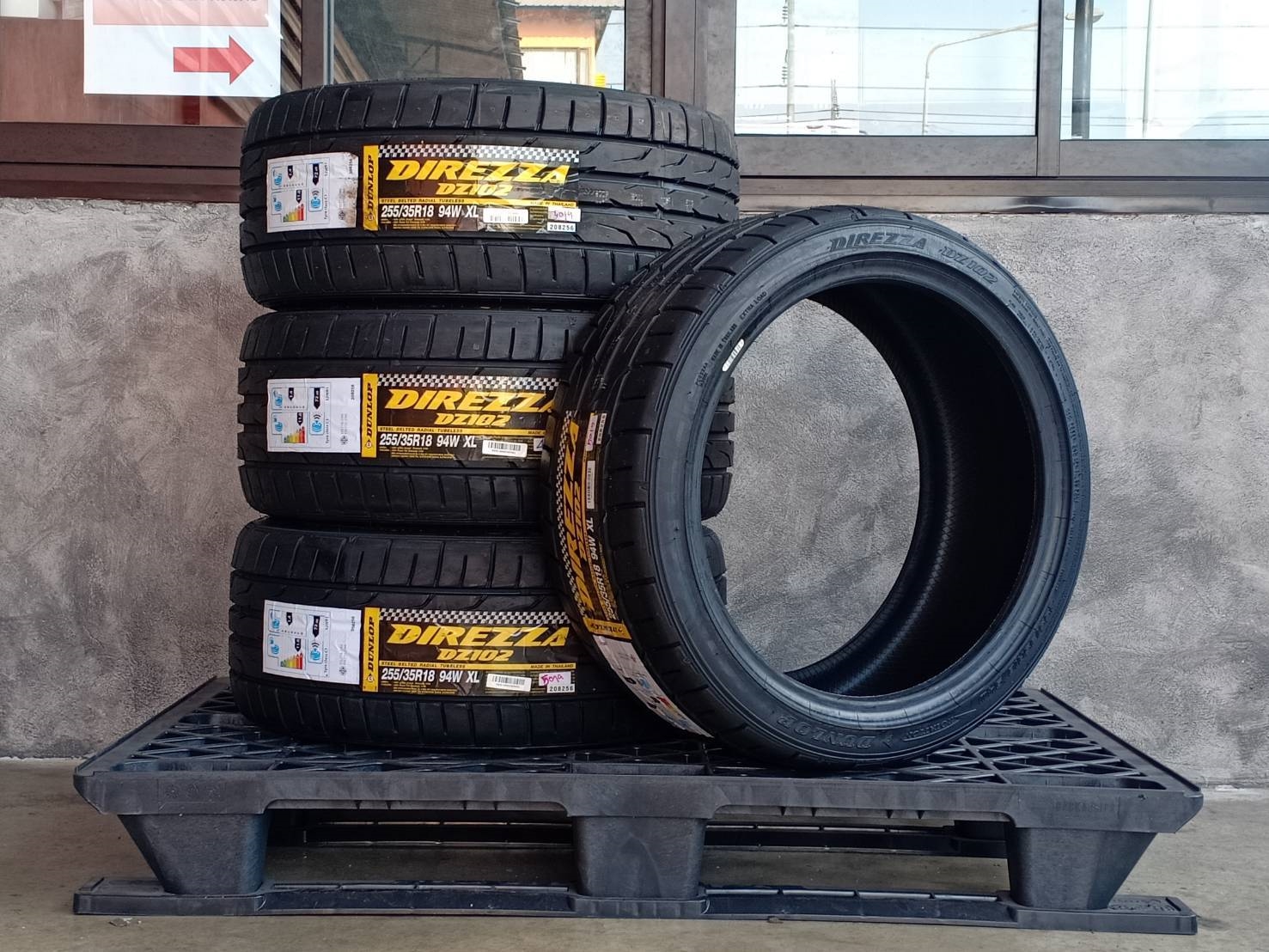 DUNLOP 255/35R18 DIREZZA DZ102 94W XL MADE IN THAILAND