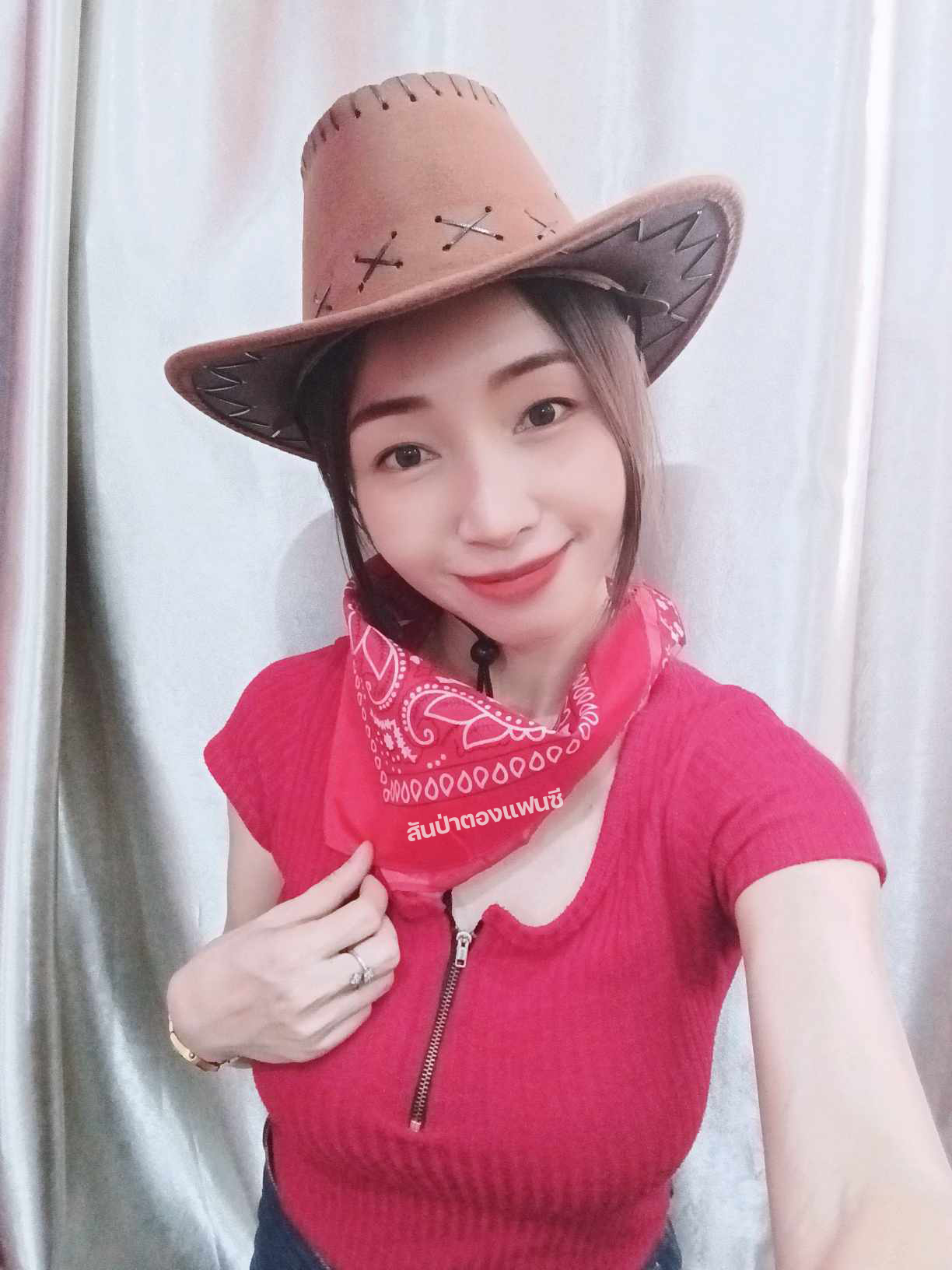 หมวกคาวบอย คาวบอยเด็ก คาวบอยผู้ใหญ่ พร้อมผ้าพันคอ