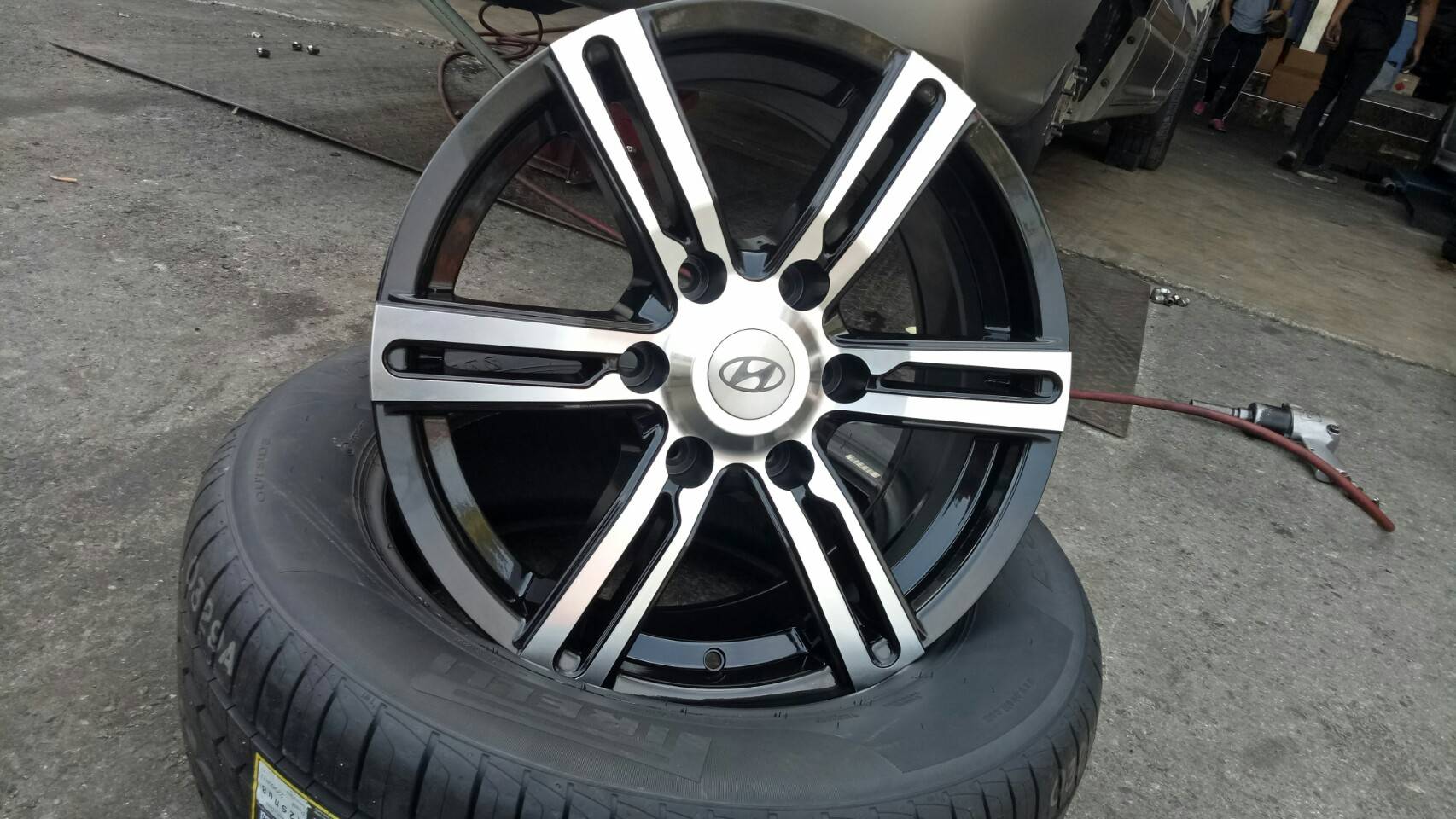 ล้อใหม่ สำหรับ HYUNDAI ล้อใหม่ H1ขอบ17