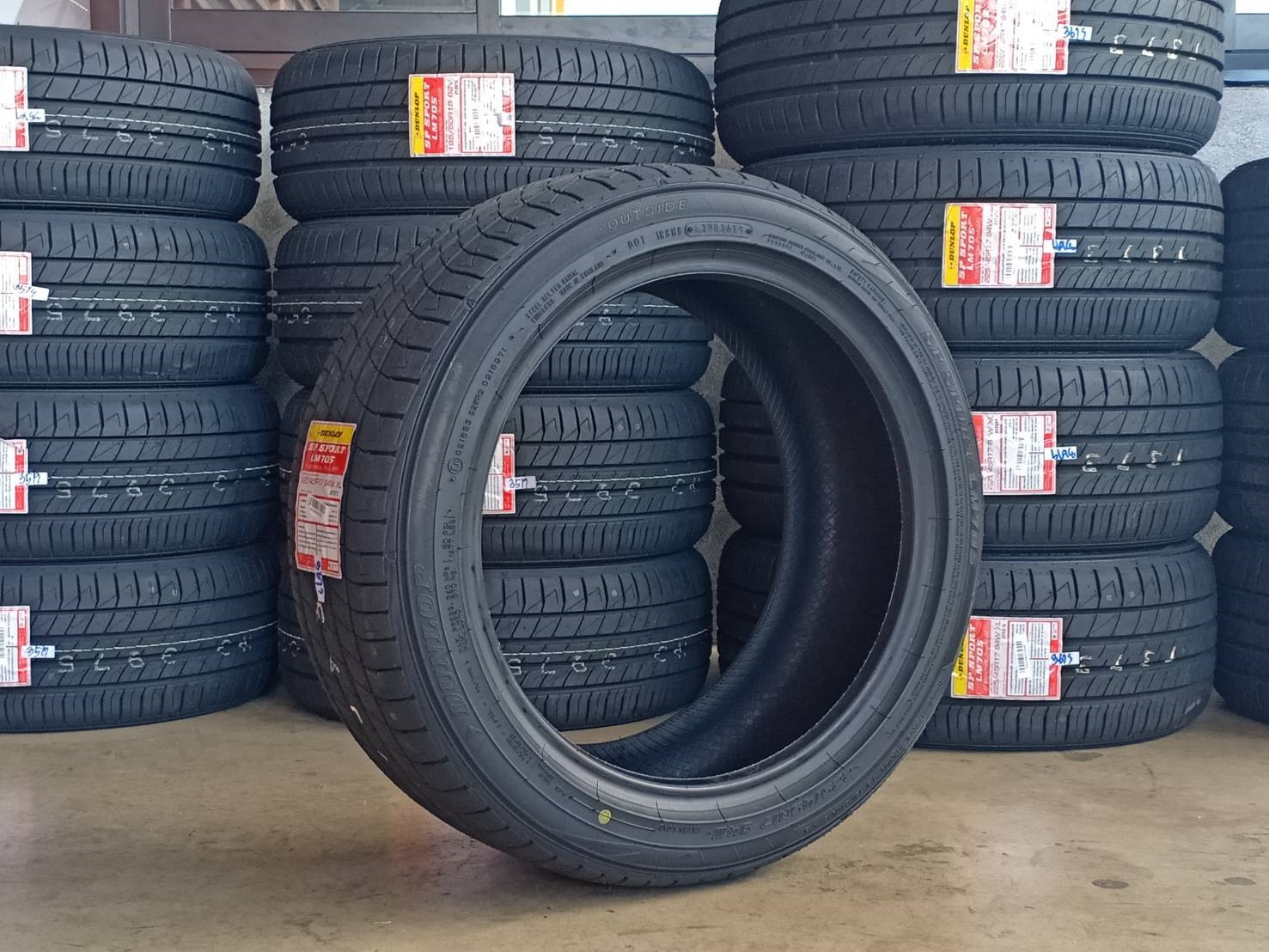 DUNLOP LM705 225/45-17 ปี19 มาใหม่