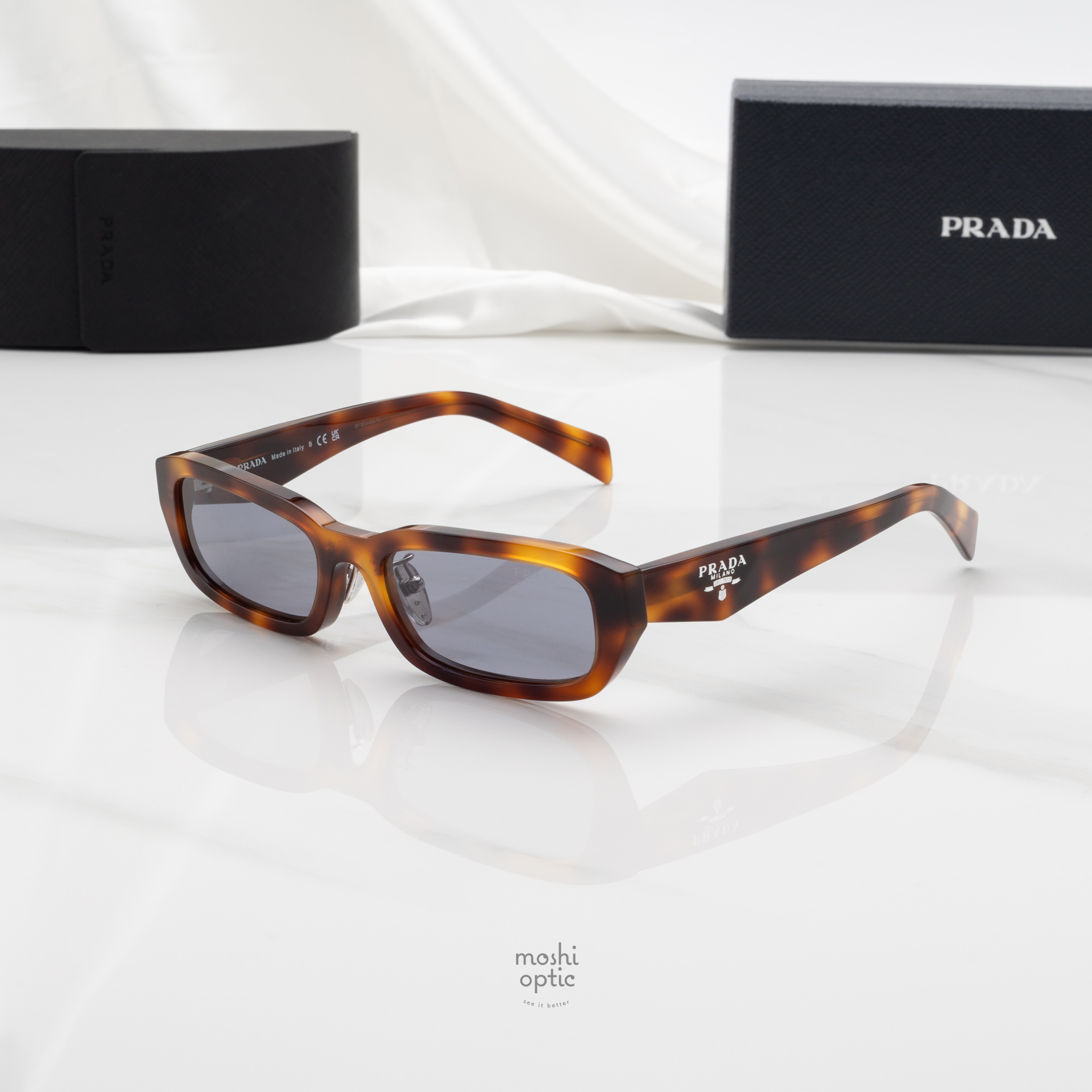 แว่นกันแดด PRADA PRB06SF 15W30N
