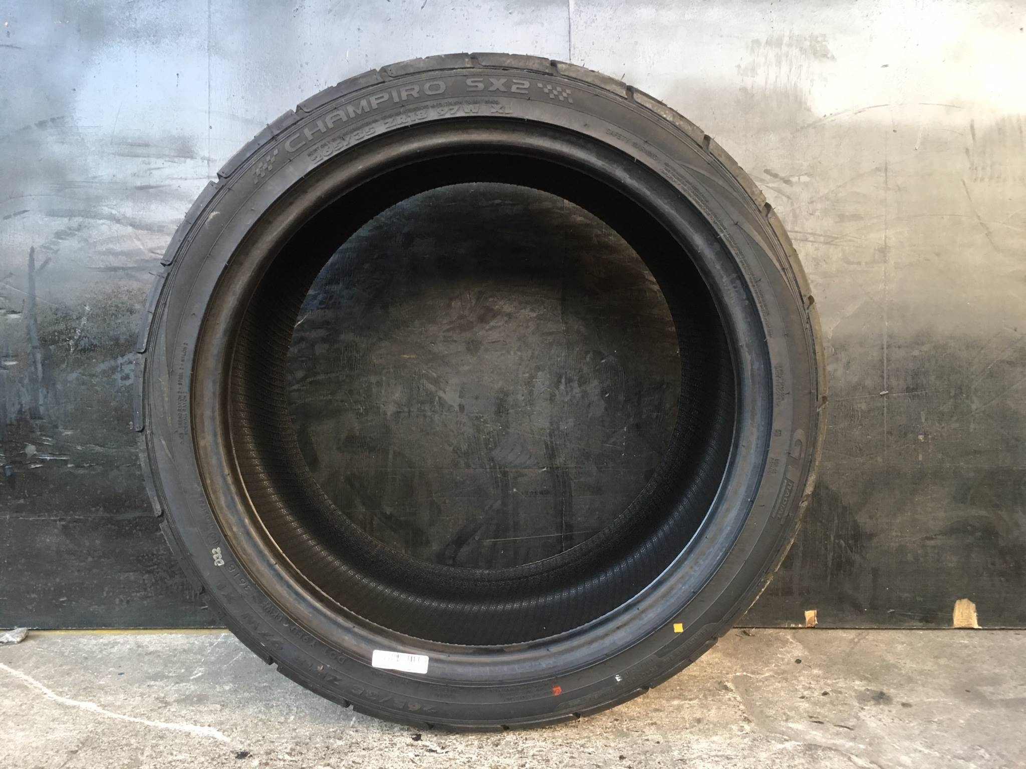 GT RADIAL SX2 265/35-18 เส้น 3800 ปกติ 4500