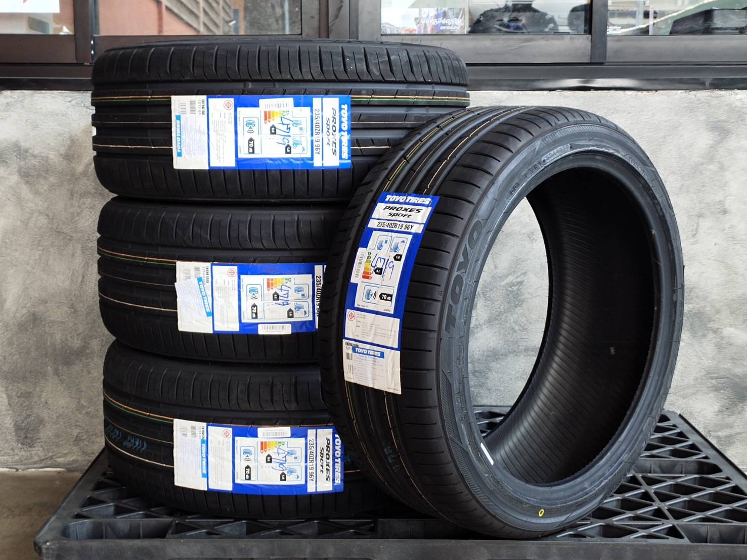 TOYO PROXES SPORT 235/40ZR19 96Y JAPAN