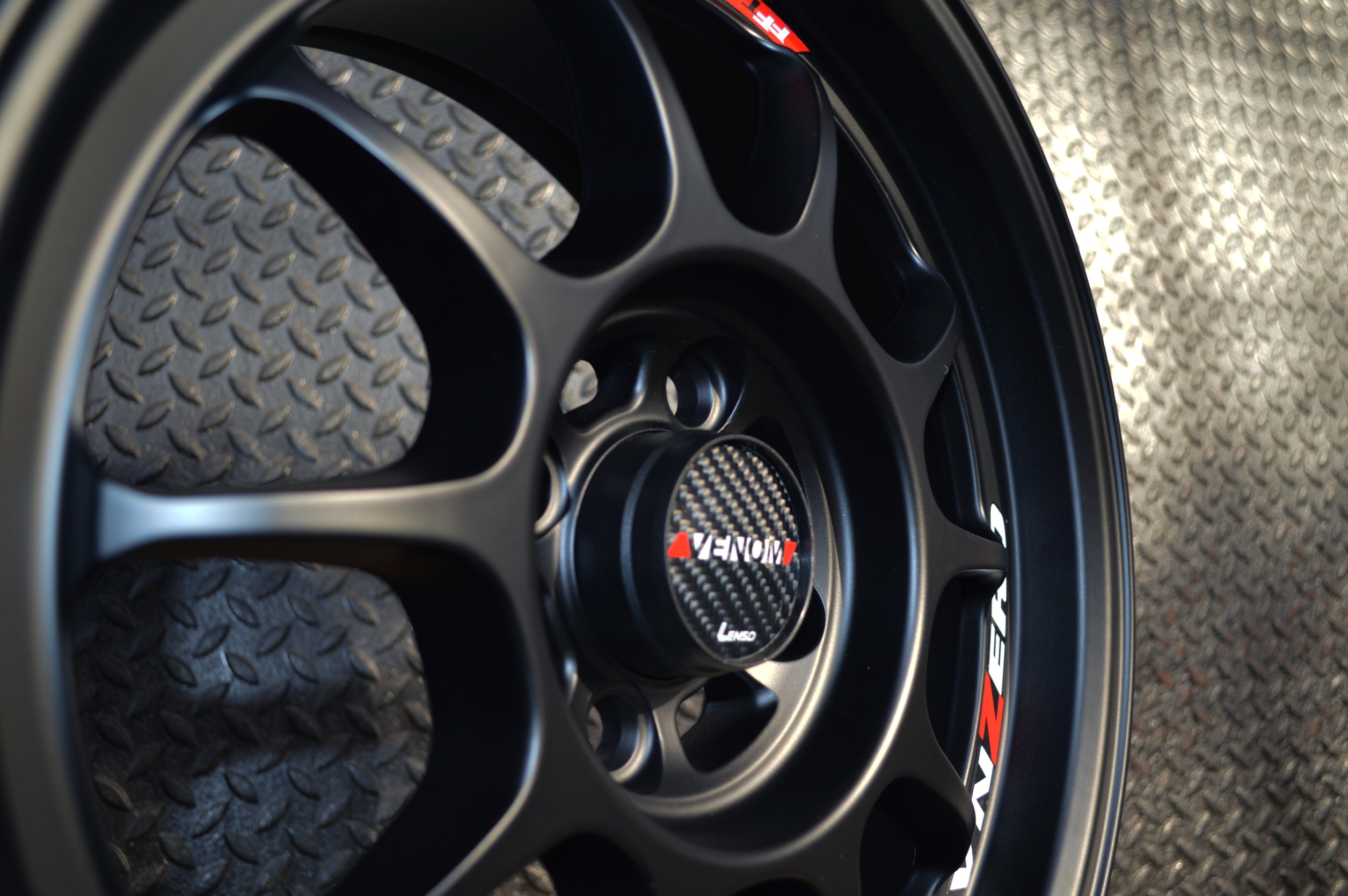 ล้อแท้ LENSO VENOM ZERO ขอบ15 พร้อมยางหมื่นกว่าบาท