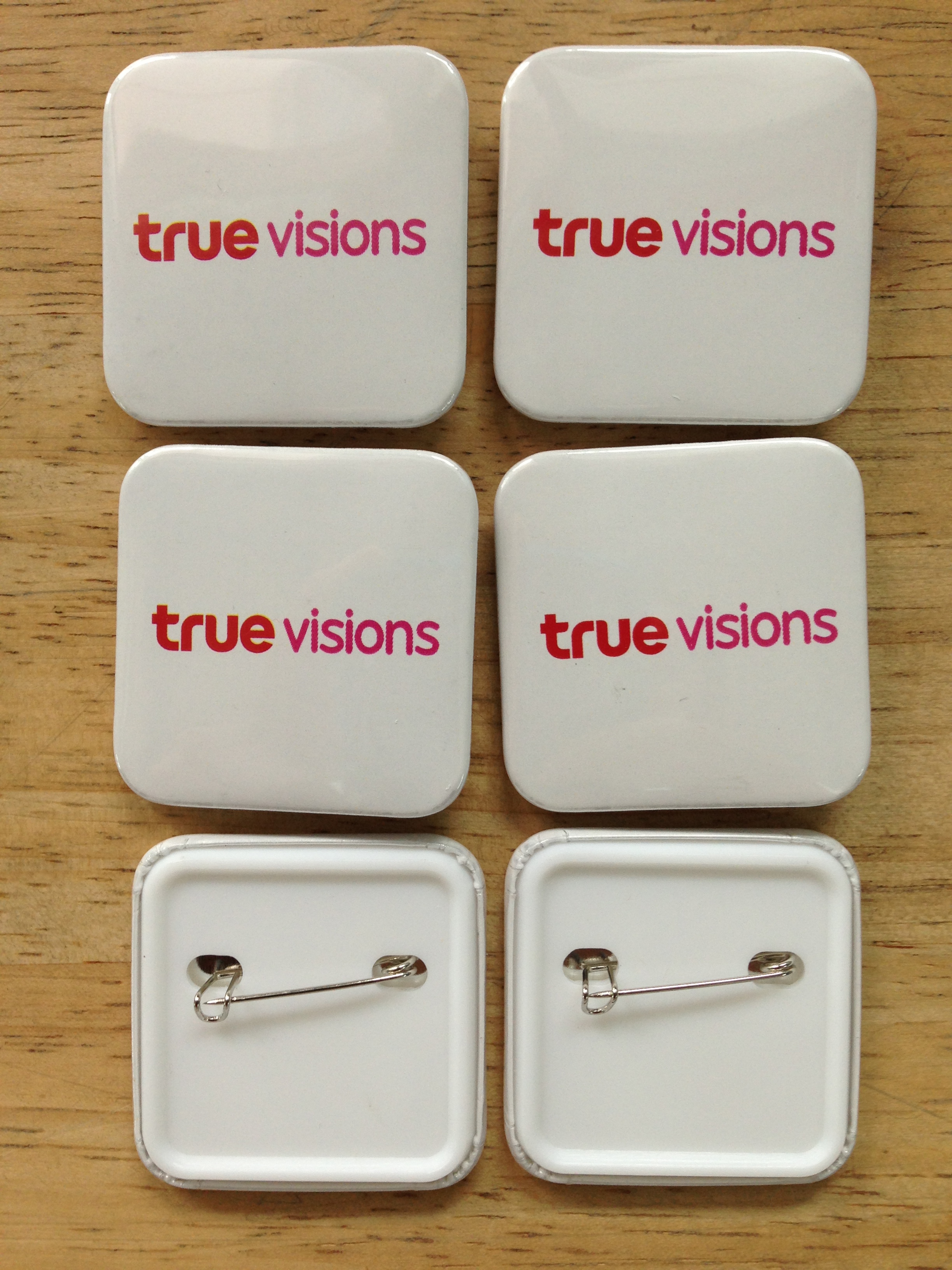 เข็มกลัดสี่เหลี่ยมจัตุรัส รับทําเข็มกลัดสี่เหลี่ยม