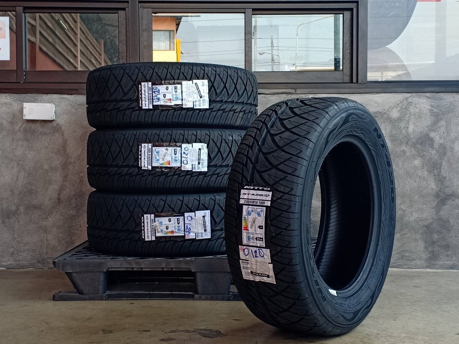 NITTO 255/55R18 NT420SD 109V MADE IN MALAYSIA