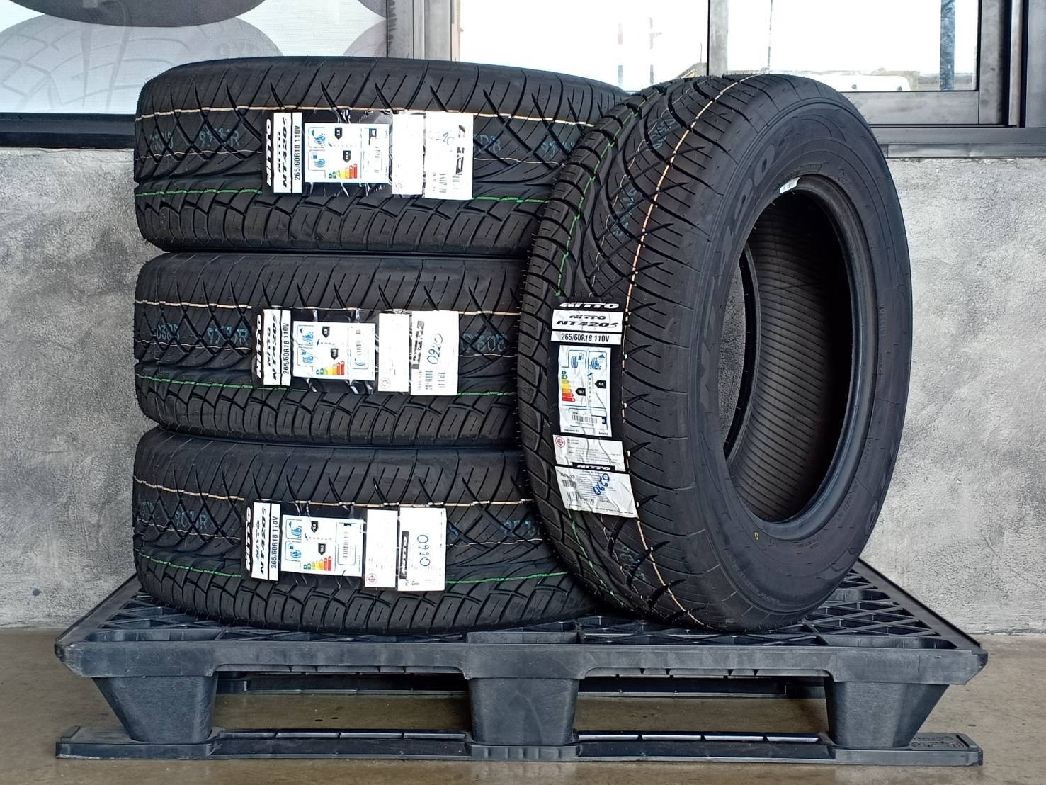 NITTO 265/60R18 NT 420S 110V MADE IN JAPAN