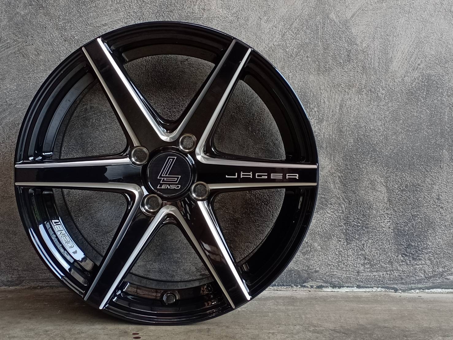 JAGER-CRAFT 15X7 4X100 +35 73/65 BKWA