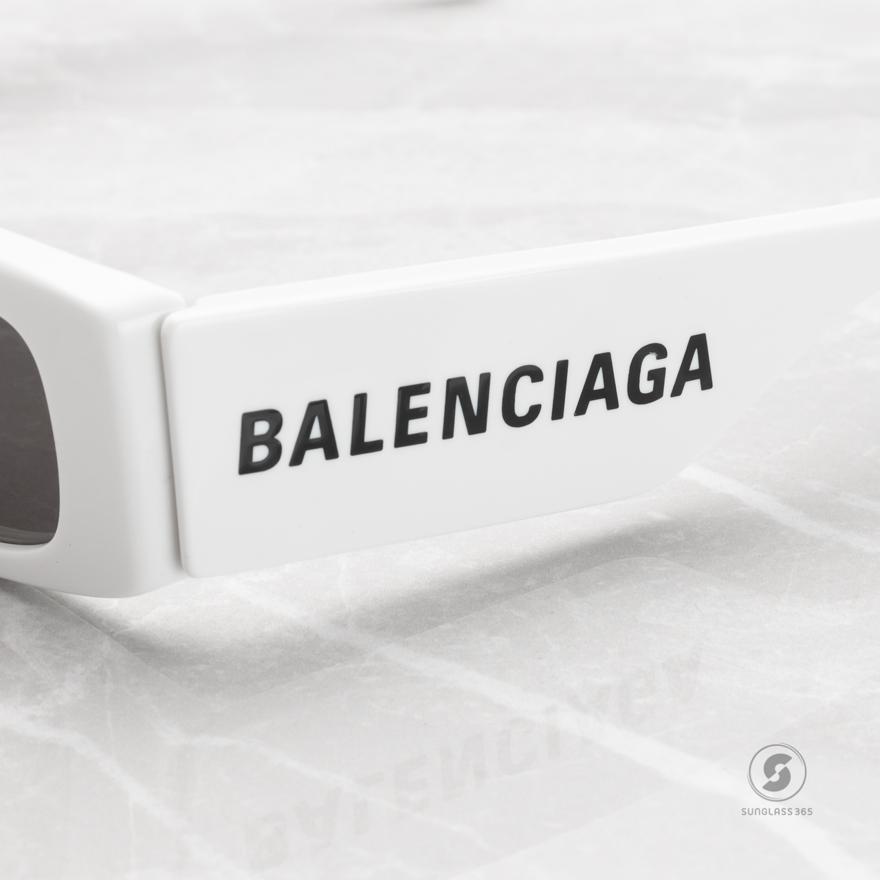 แว่นกันแดด Balenciaga Max Rectangle BB0260S 003