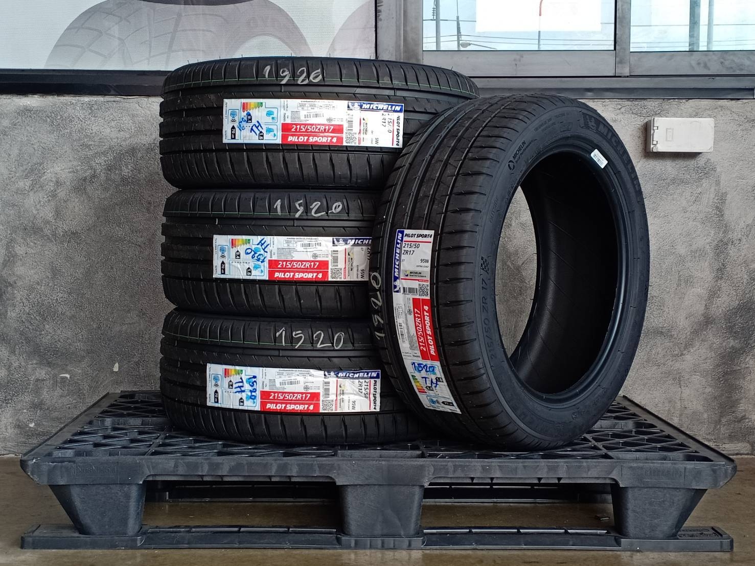 MICHELIN PILOT SPORT 4ST 215/50ZR17 ปี20