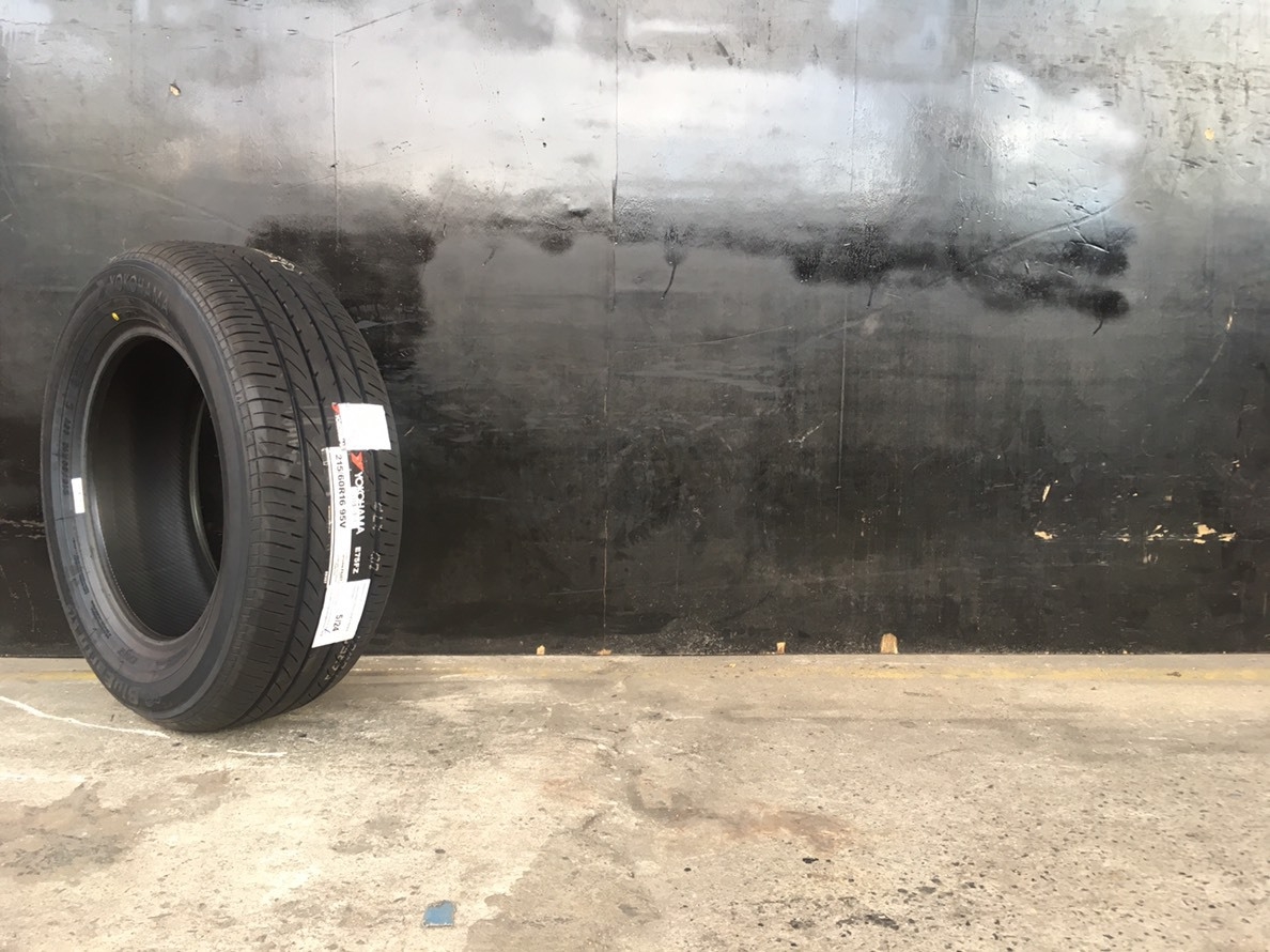 YOKOHAMA 215/60R16 BLUEARTH E75FZ ราคาพิเศษ เข้ามาใหม่
