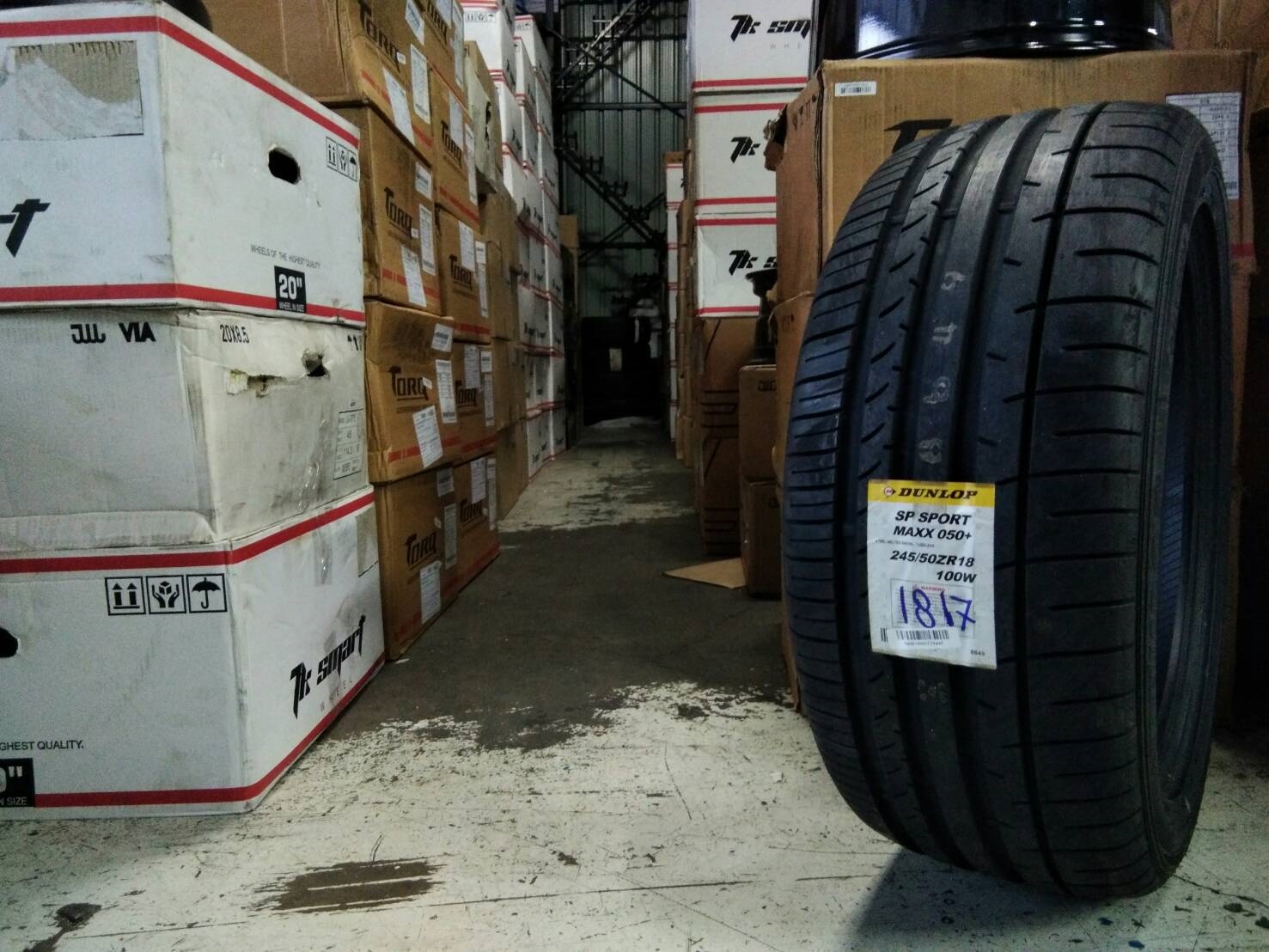 DUNLOP SP SPORT MAXX050+ 245/50R18 ปี17 ขาย 7800 ปกติ 12000