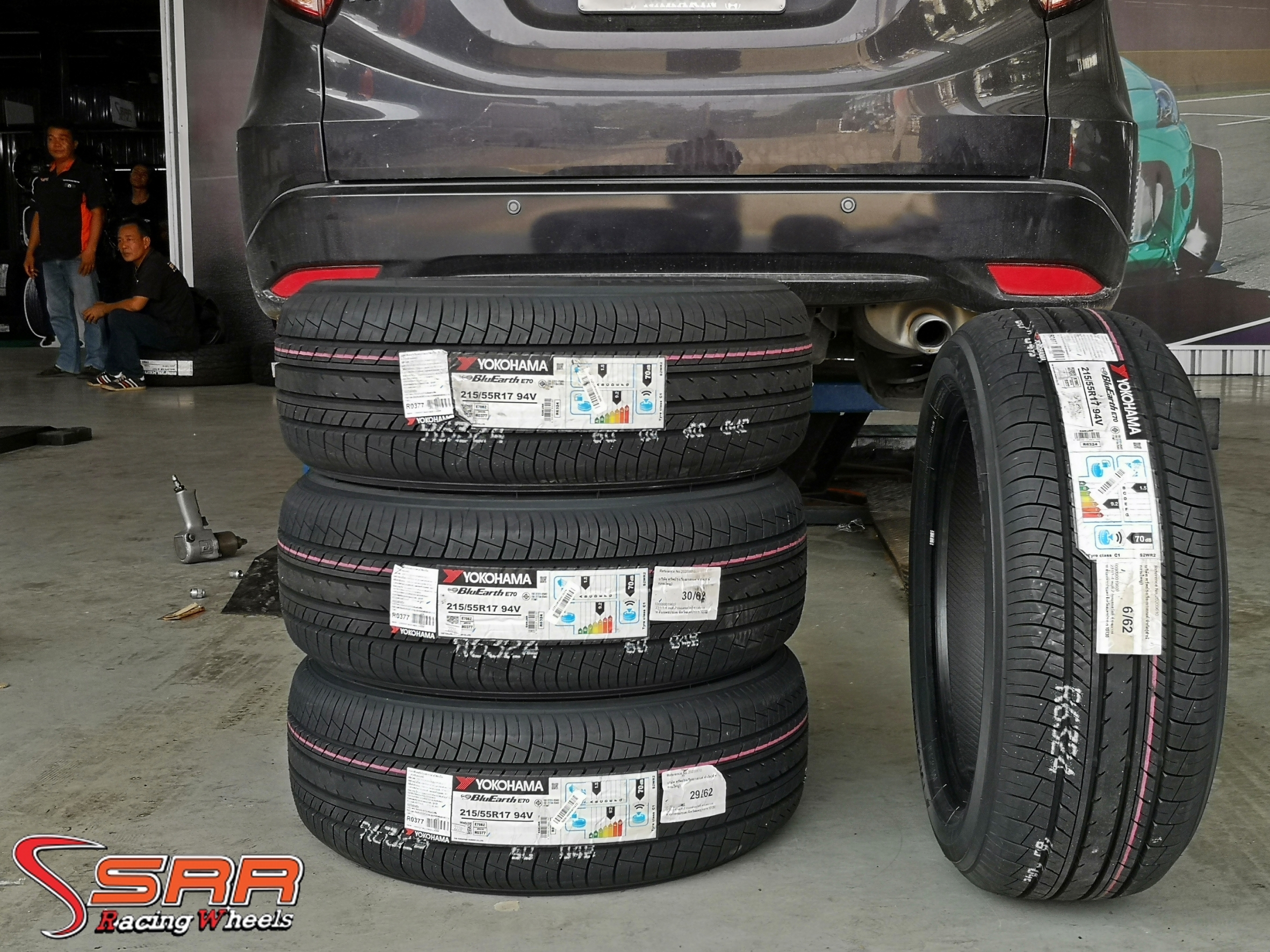 YOKOHAMA E70 215/55R17 ปี20