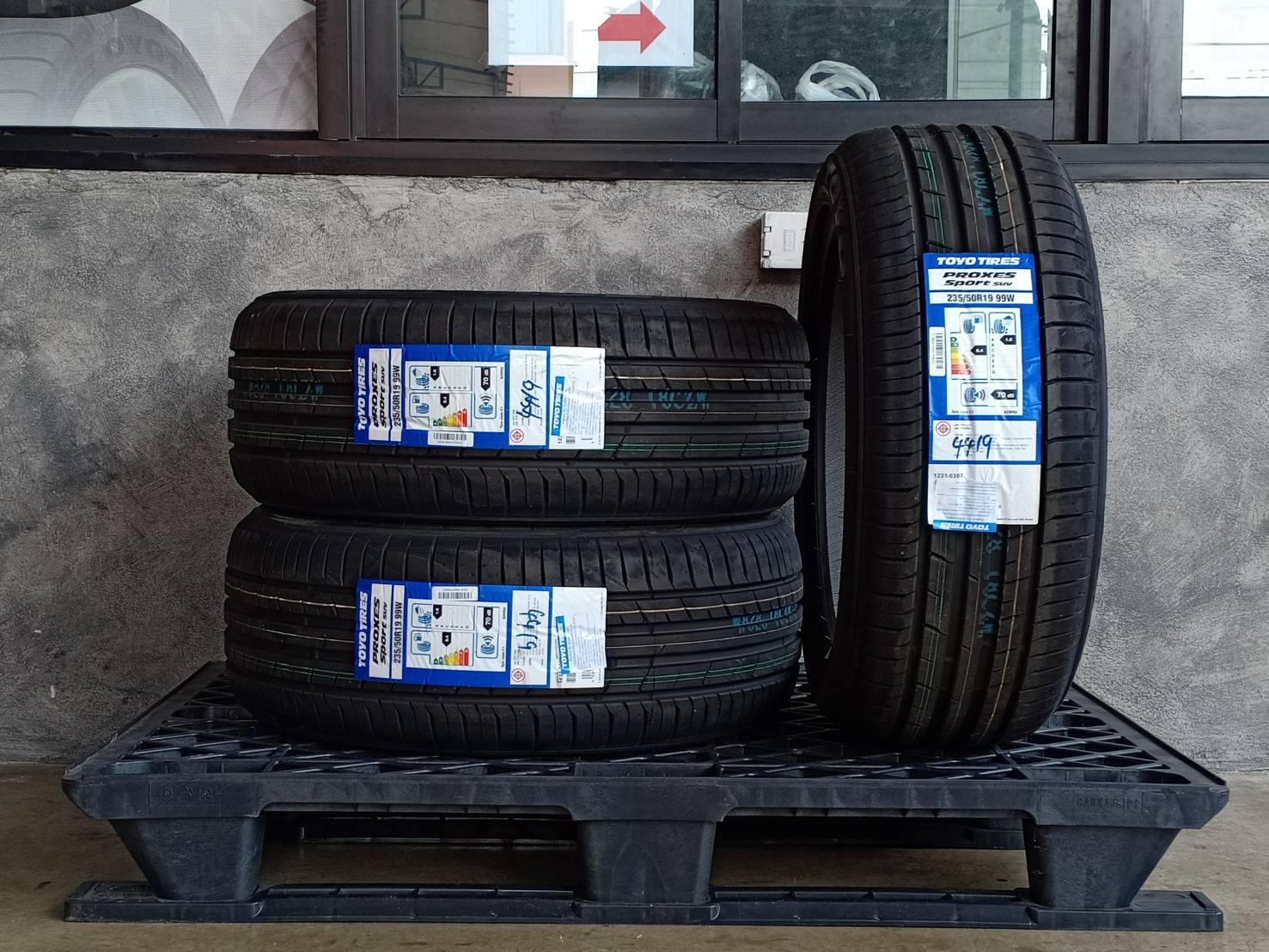 TOYO 235/50R19 PROXES SPORT SUV 99W MADE IN JAPAN