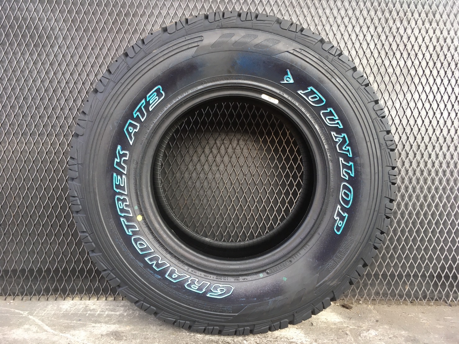 DUNLOP AT3 30X9.5R15 ปี19 ราคาพิเศษ
