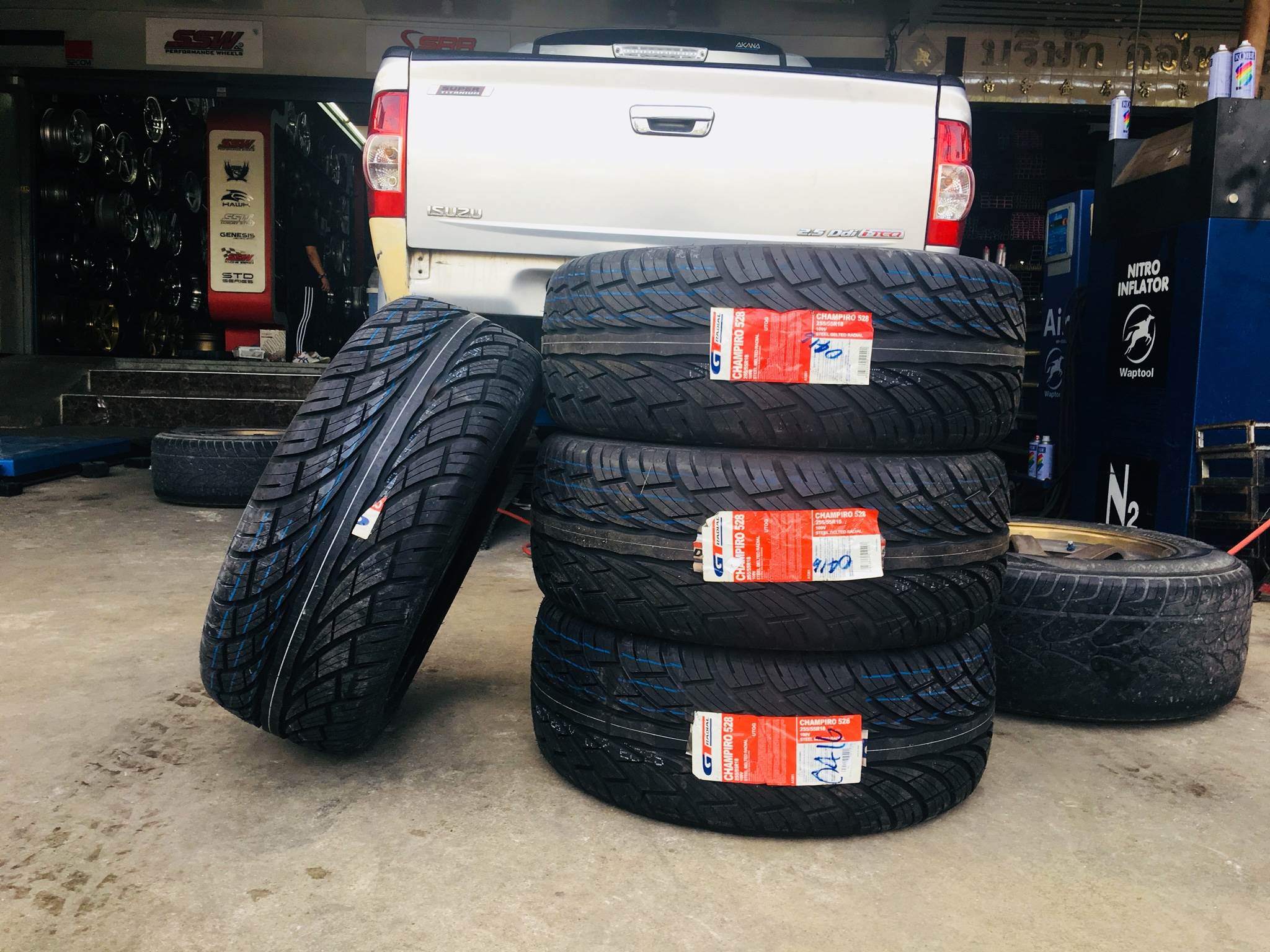 ยางใหม่ GTRADIAL 528 255W55S18 ปี16 2,500 ปกติ 5000