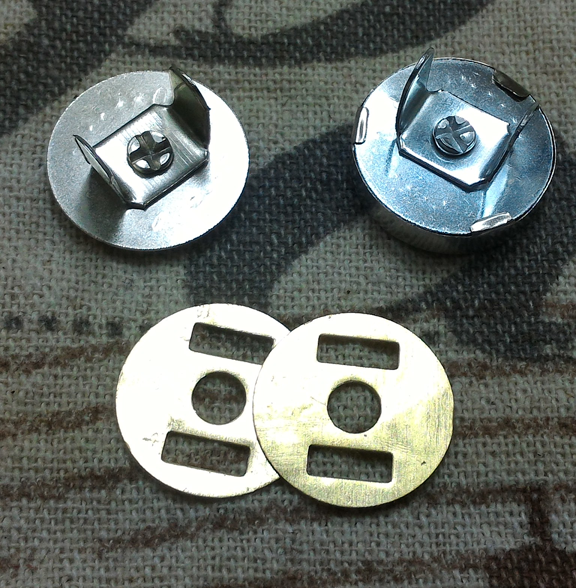 กระดุมแม่เหล็กขาเสียบ 18มิล เงิน