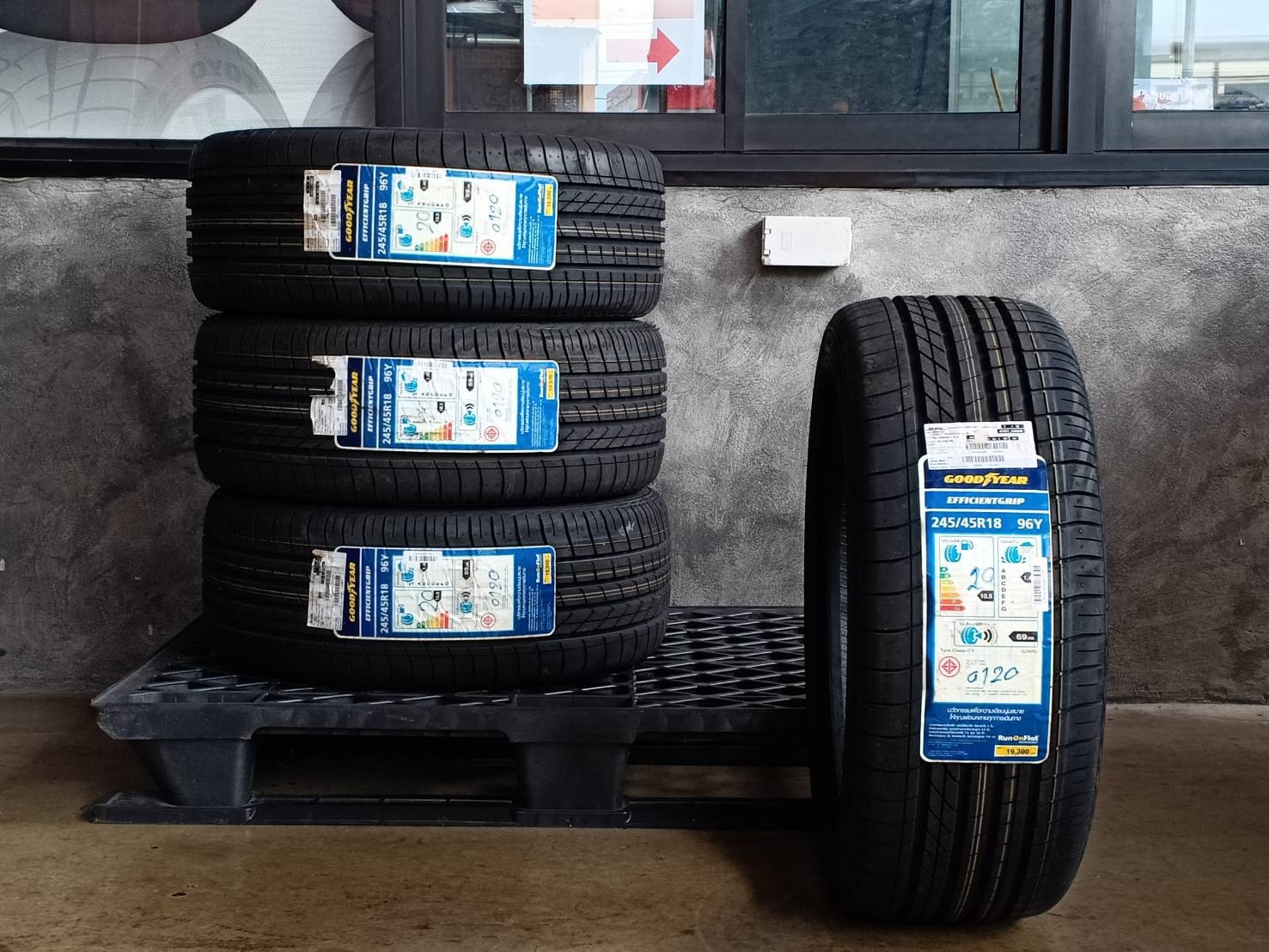 GOODYEAR 245/45R18 EFFICENTGRIP RUN ON FLAT 96Y MADE IN GERMANY