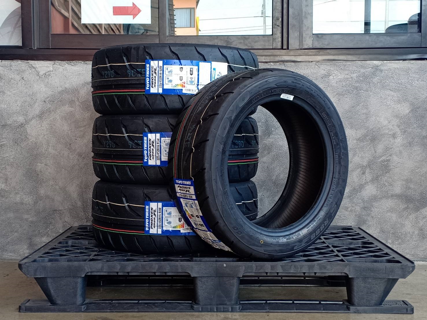 TOYO 225/45ZR16 PROXES R88R 93W MADE IN JAPAN