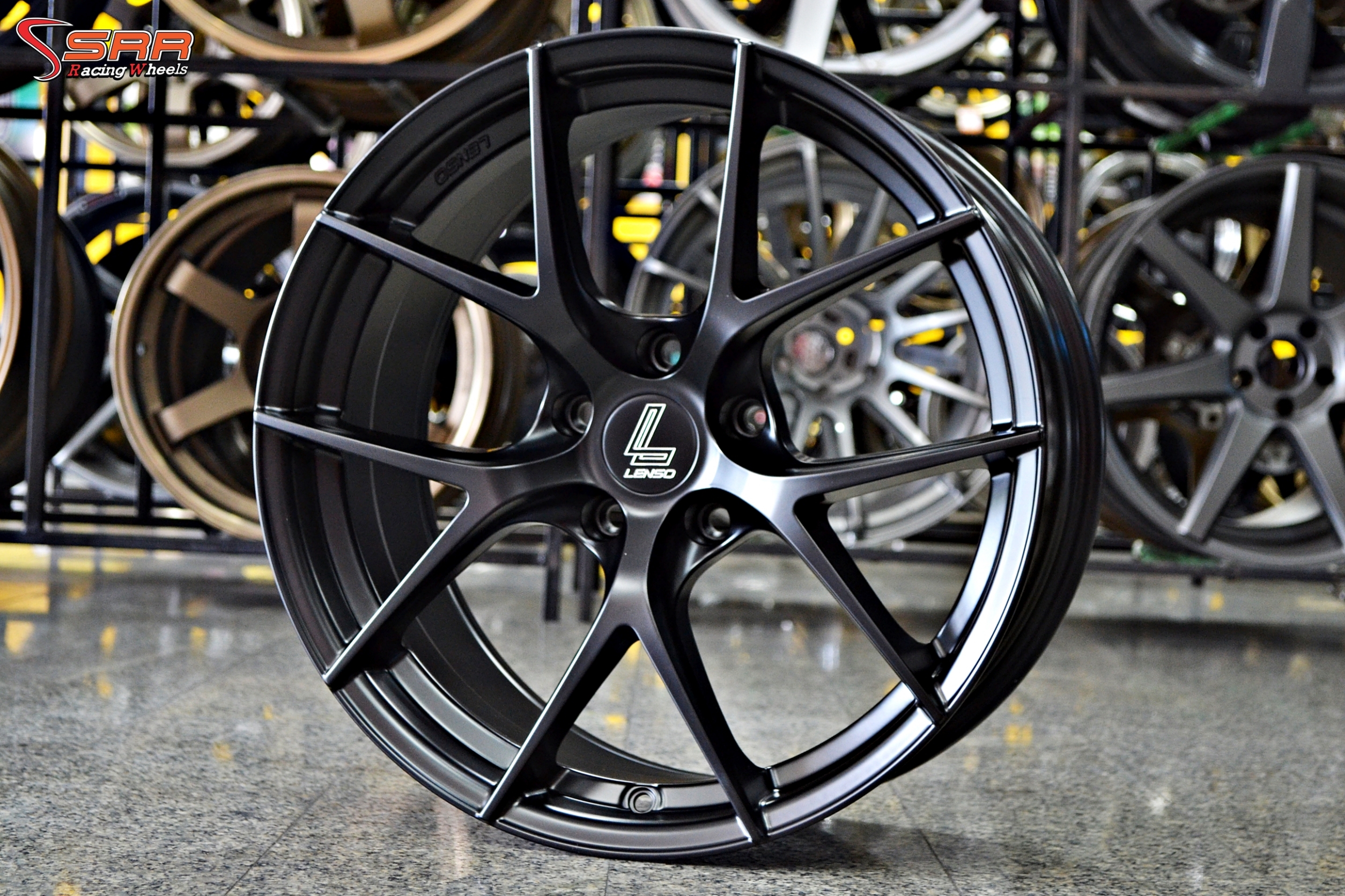 ล้อแท้ LENSO JAGER DYNA ขอบ18นิ้ว วงละ 6,500.-