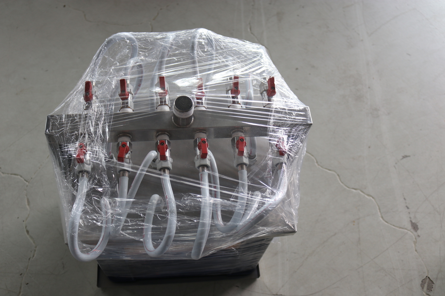 เครื่องล้างขวดน้ำดื่ม12หัว พร้อมปั๊มแผ่นล๊อคคอขวดราคาถูก