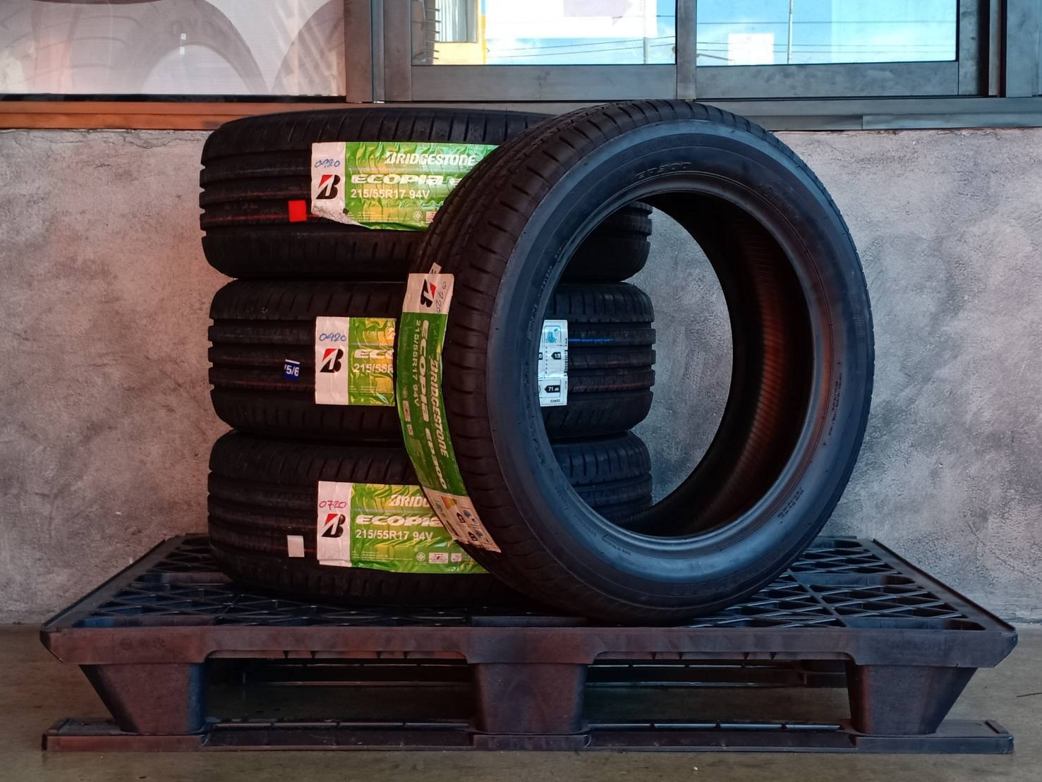 BRIDGESTONE ECOPIA EP300 215/55R17 ปี20