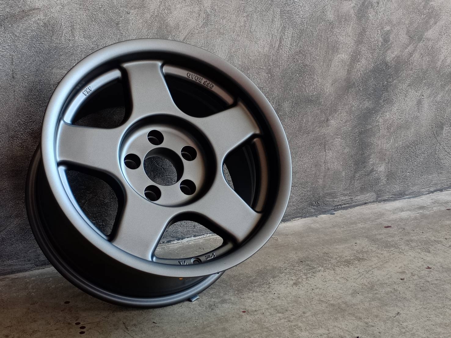 TAM-3290 16X8 5X114.3 0 73.1 GM-FLAT