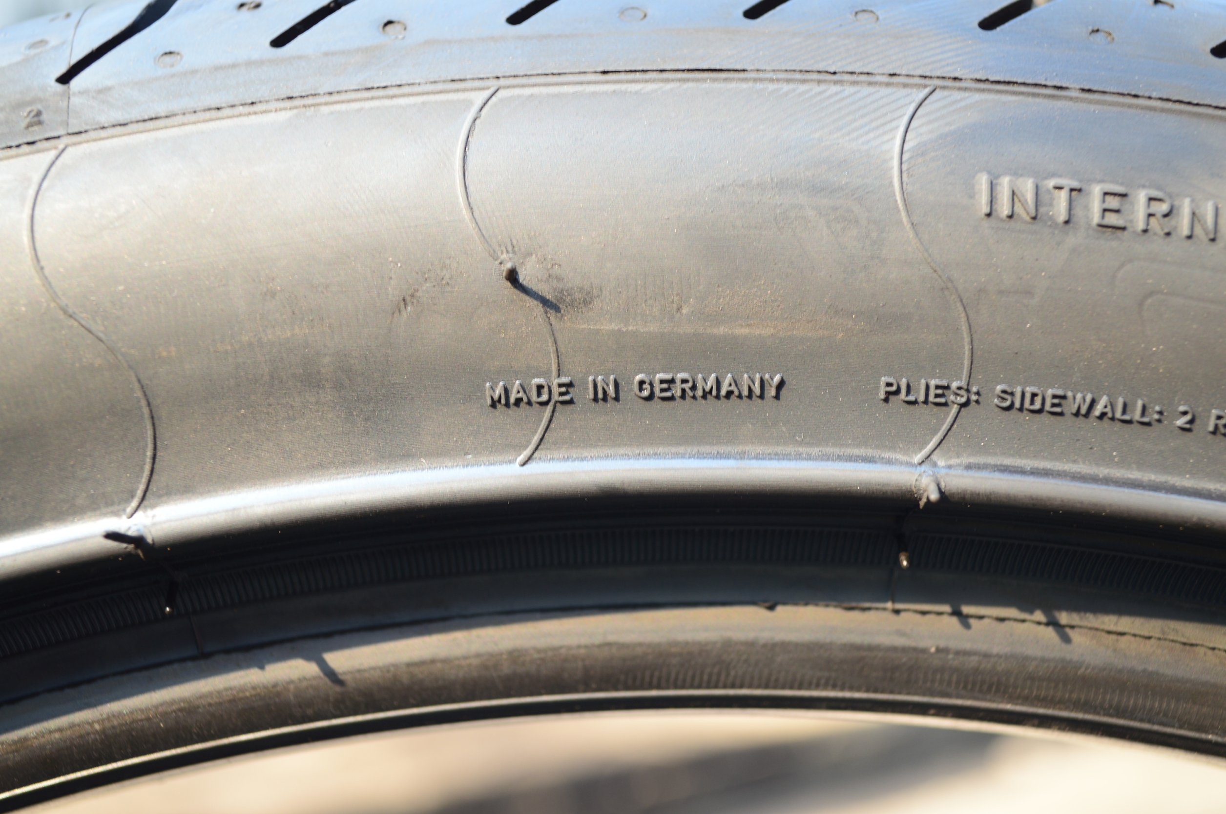 PIRELLI ZERO 275/35-21 เส้น 12500 ปกติ 21000