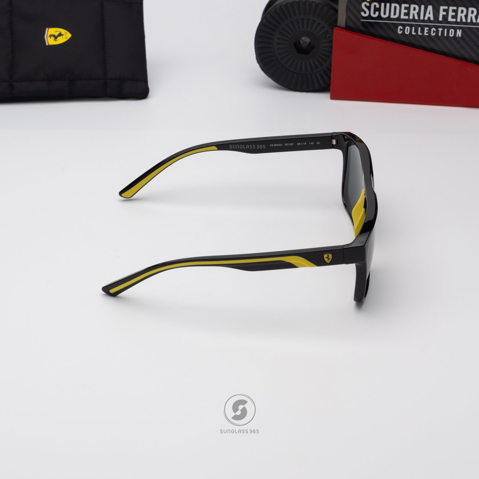 แว่นกันแดด Scuderia Ferrari FZ6002U 501/87