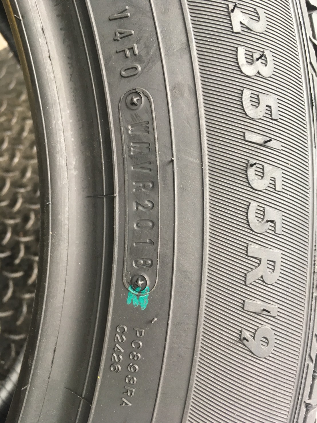 ยาง DUNLOP SP SPORT MAXX050+ 235/55-19 ปี18 เส้น 8500 ปกติ 15000