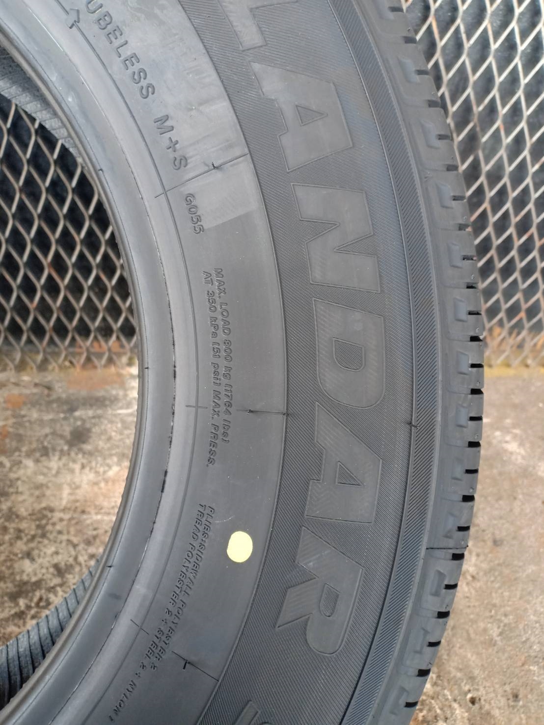 YOKOHAMA G055 215/70-16 ปี19 ราคาส่ง