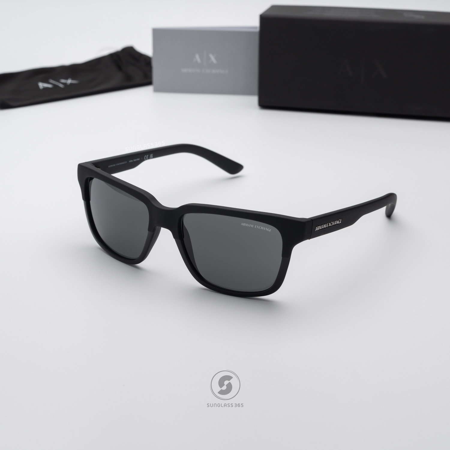 แว่นกันแดด Armani Exchange AX4026S 812287