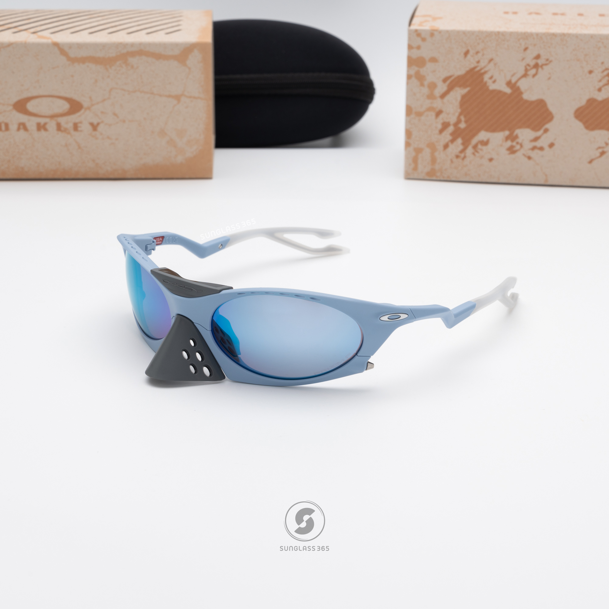 OAKLEY Plantaris OO9437-04 Matte Stonewash Prizm Deep Water Polarized