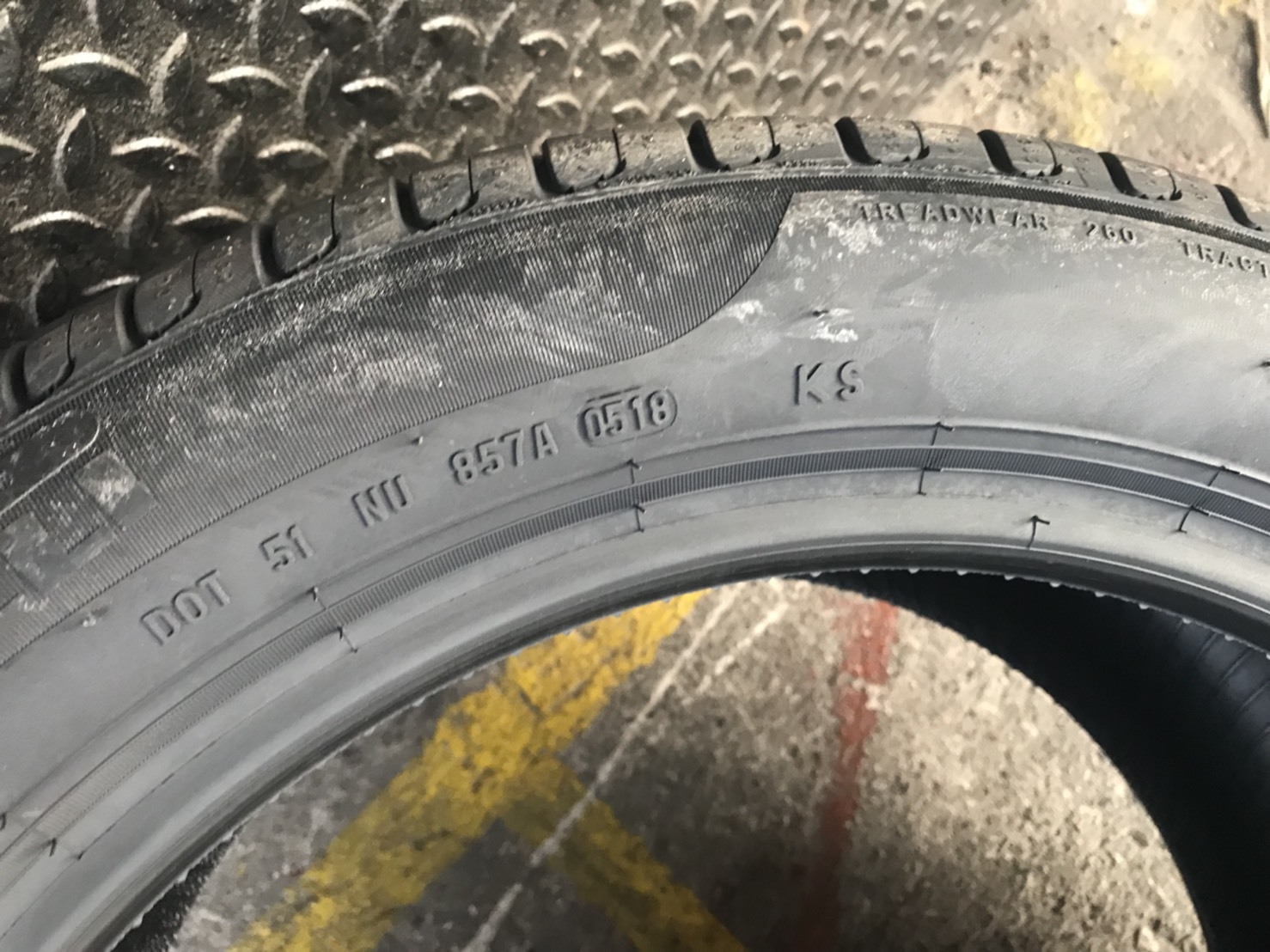 PIRELLI CINTURATO P7 225-50-17 ปี18 ซื้อ2แถม2 มาใหม่ล่าสุด