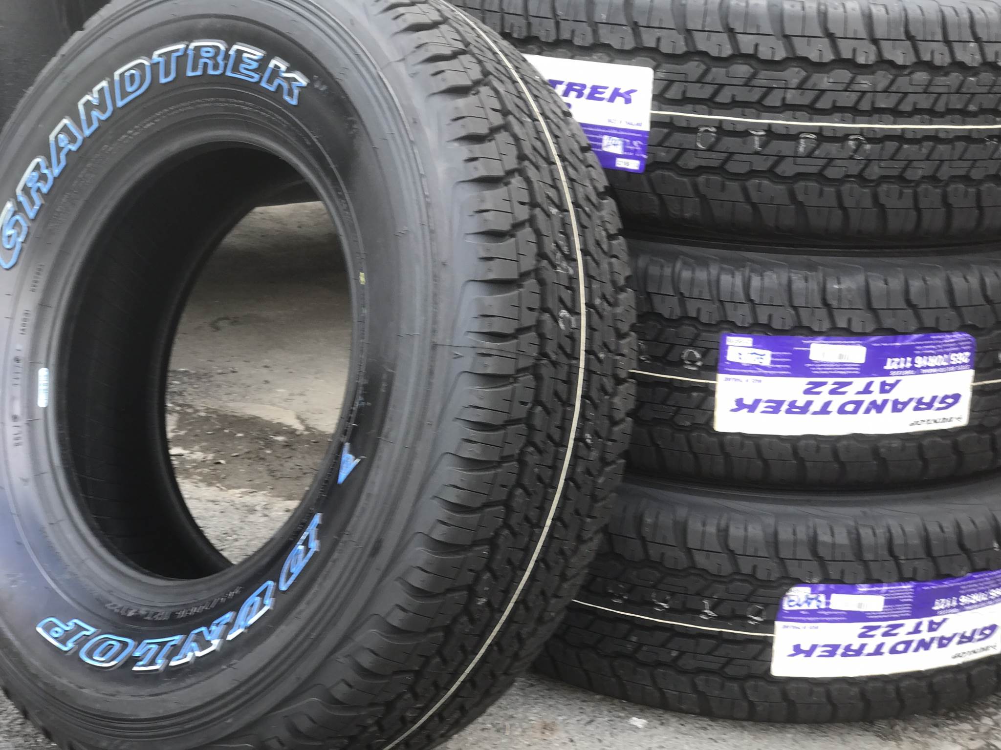 ยางใหม่ DUNLOP AT22 265/70-16 ราคาถูก