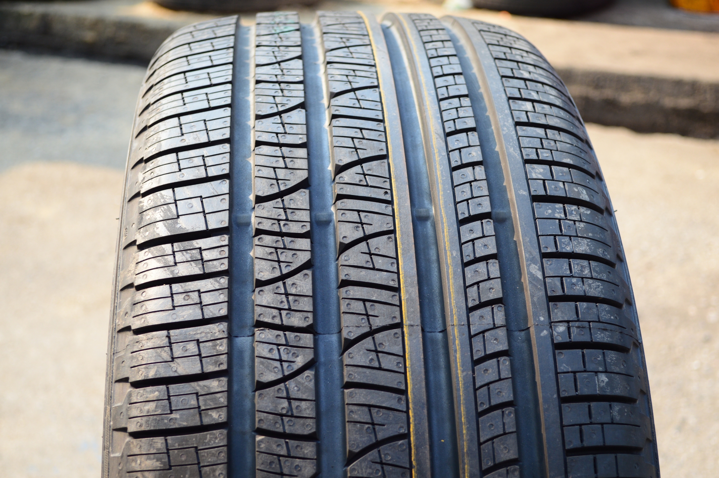 PIRELLI SCORPION ZERO 275-45-20 เส้น 6800 ปกติ 19800