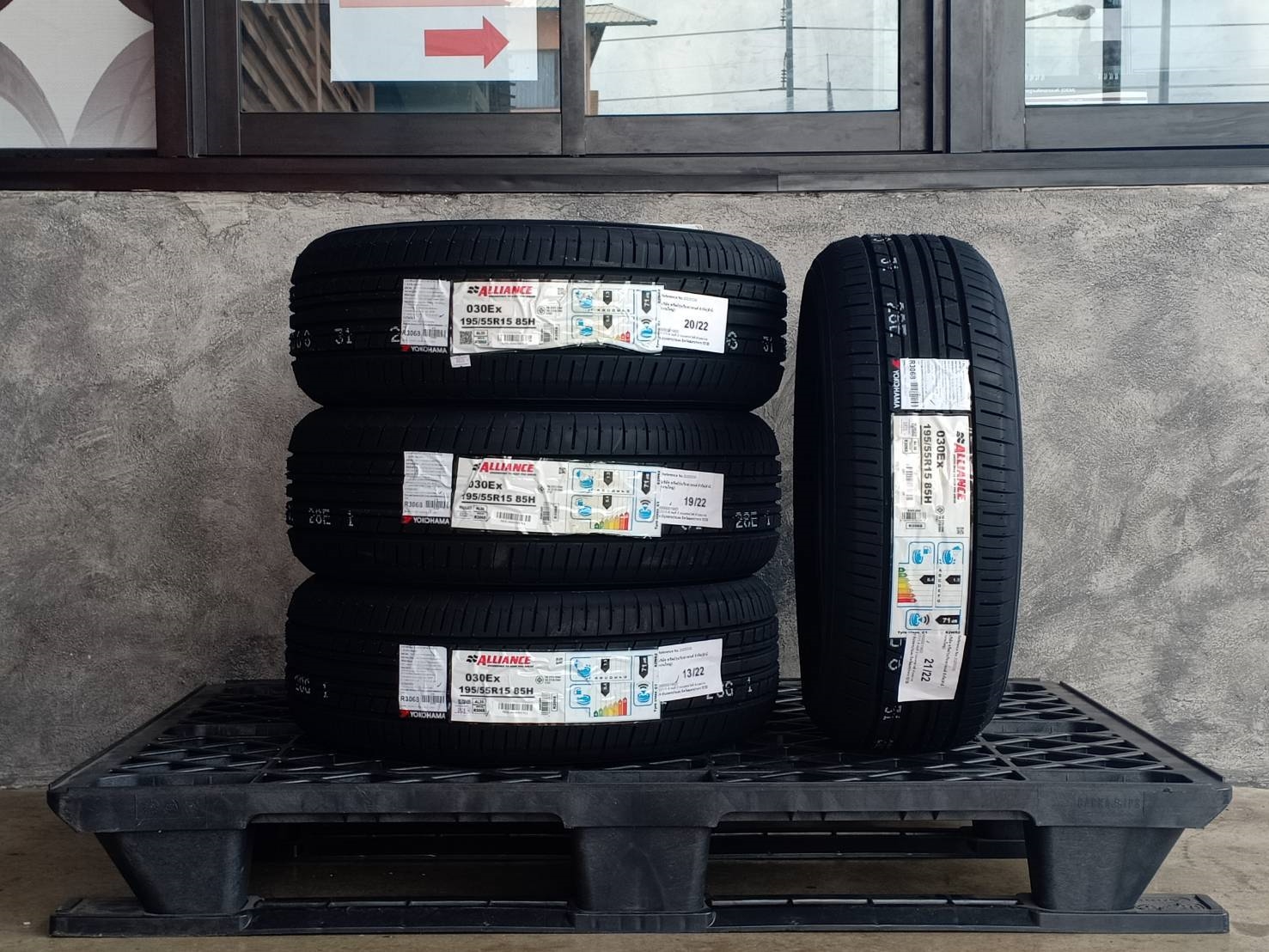 YOKOHAMA 195/55R15 ALLIANCE 030EX 85H MADE IN JAPAN