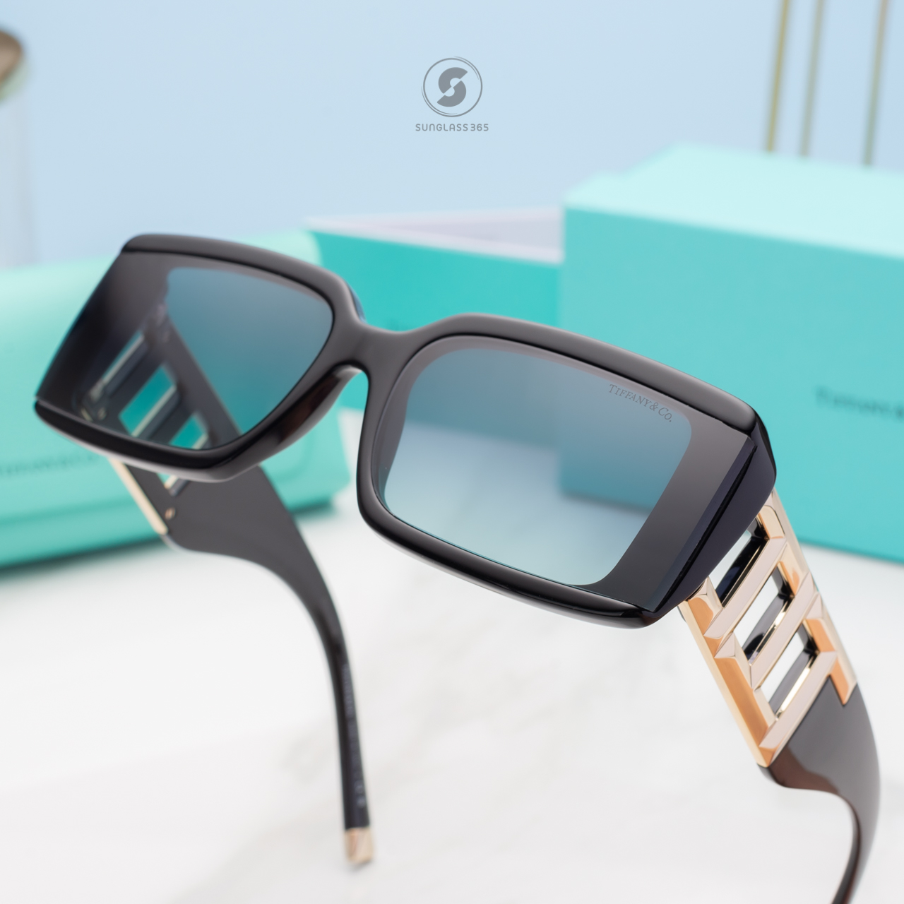 แว่นกันแดด TIFFANY & Co. TF4197 80019S