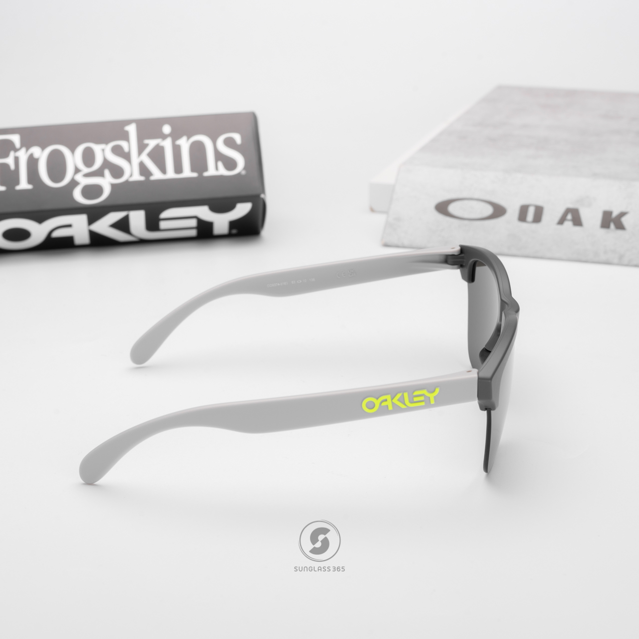 OAKLEY OO9374-51 Frogskins Lite Matte Dark Grey