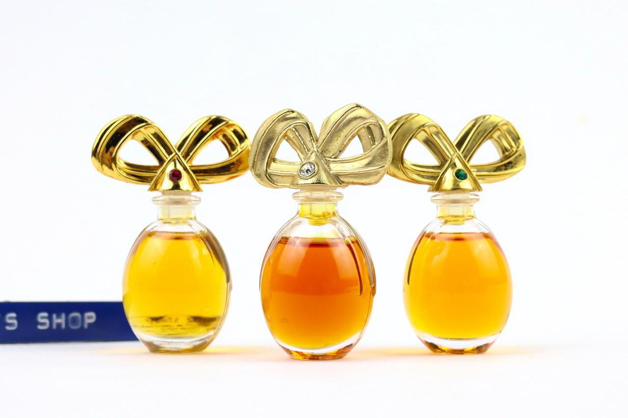[Vintage] Elizabeth Taylor White Diamonds 3 สี White, Green, Red ชุด 3 ขวด ขนาด 3.7ml - น้ำหอม Vintage