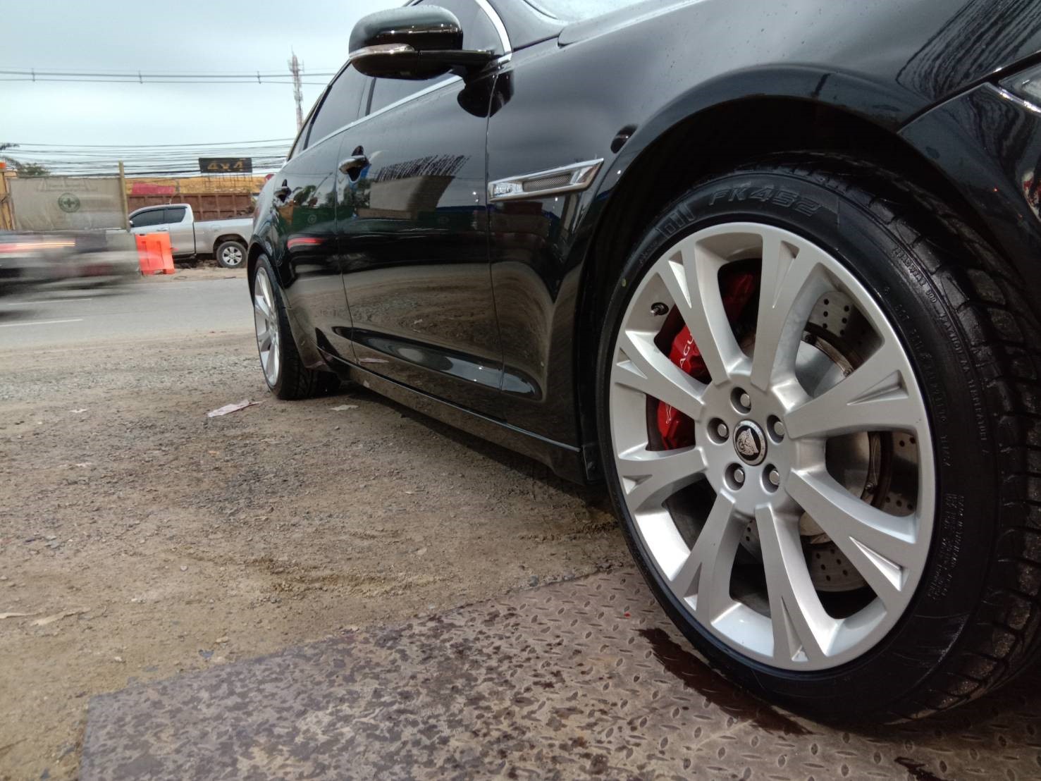 ยางใหม่ FALKEN FK452 245/40-20 ลดราคาพิเศษ