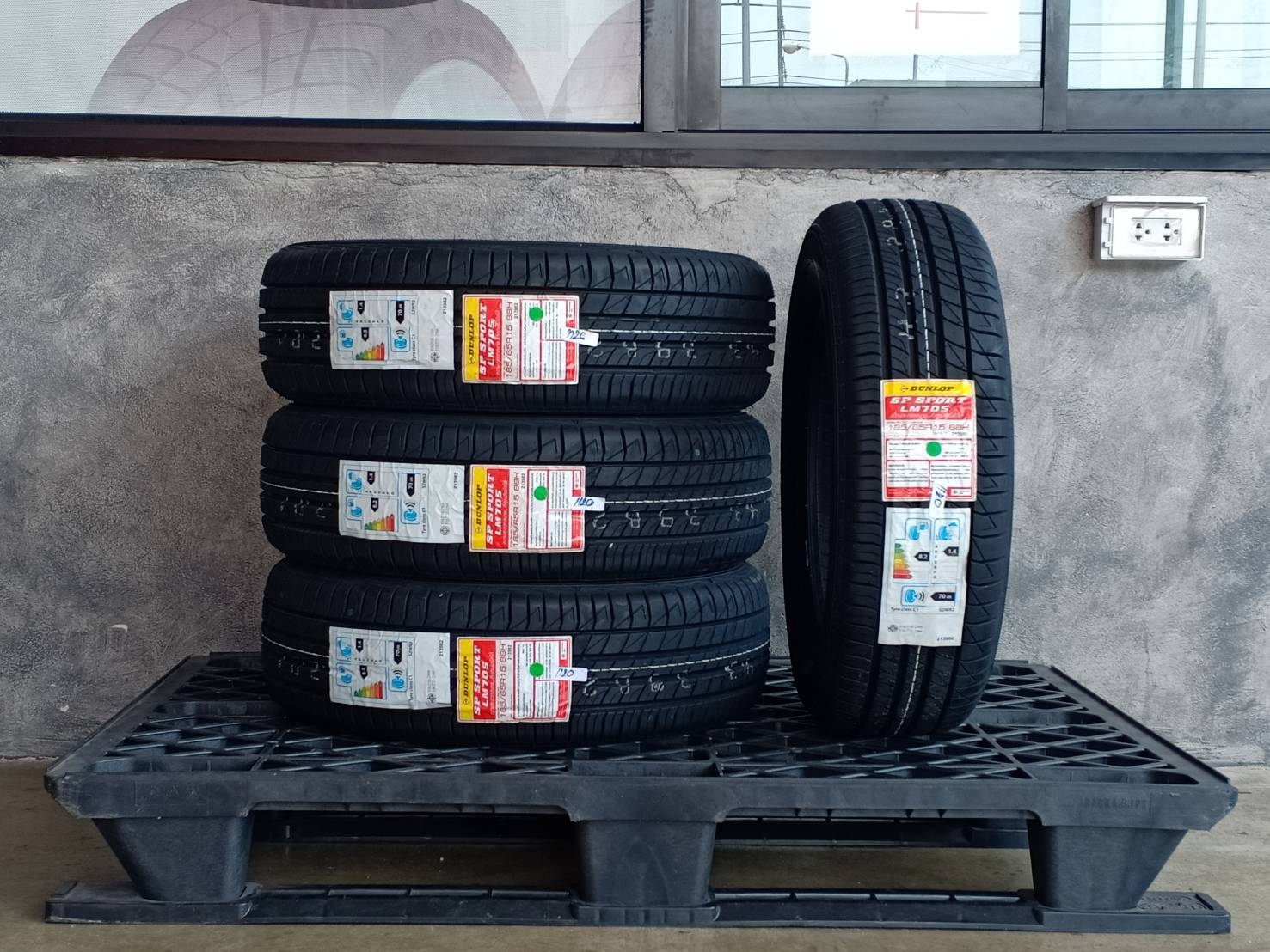 DUNLOP 185/65R15 SP SPORT LM705 88H MADE IN THAILAND