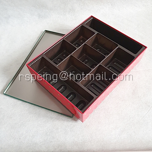 กล่องขนมลายหมู่บ้านคริสต์มาส พร้อมกล่องสวม จากญี่ปุ่น