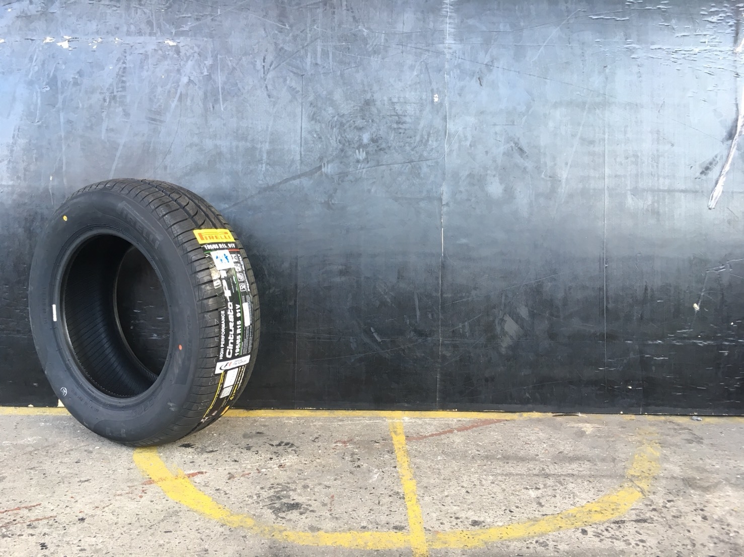 ยางใหม่ PIRELLI P1 195/65-15 ราคาพิเศษ
