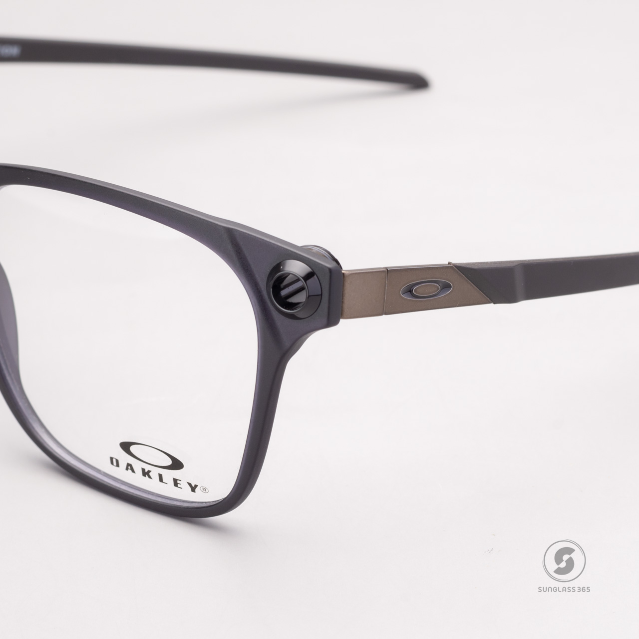 Oakley Apparition OX8152-02 Satin Grey Smoke
