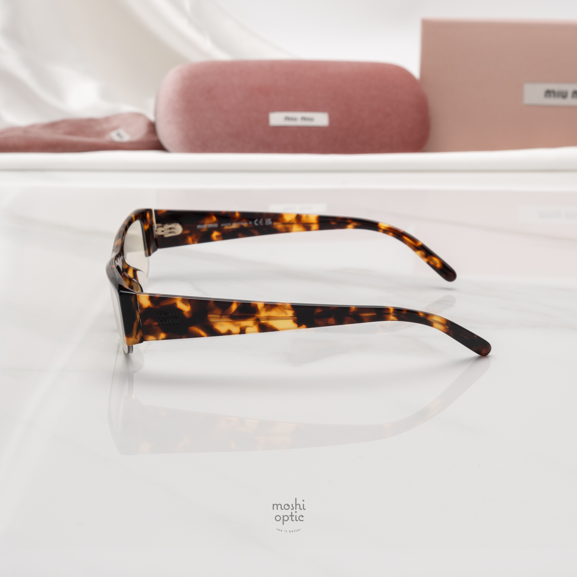 แว่นกันแดด Miu Miu MUB07SF 14L08N